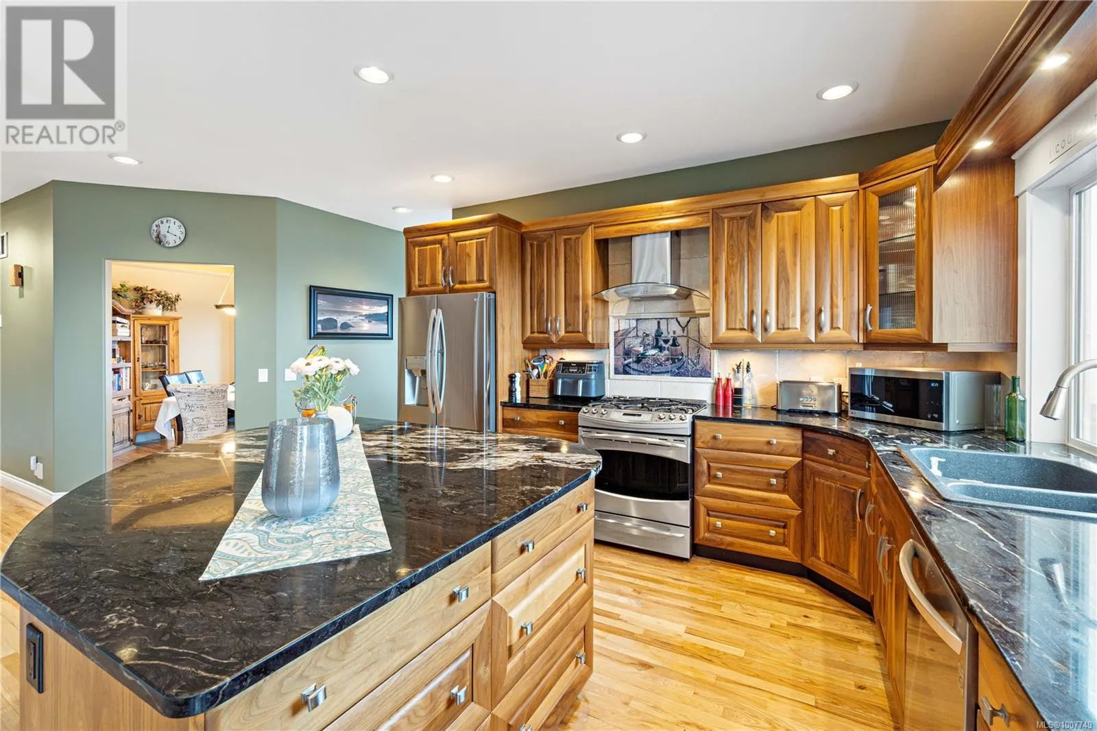 198 Heritage Dr