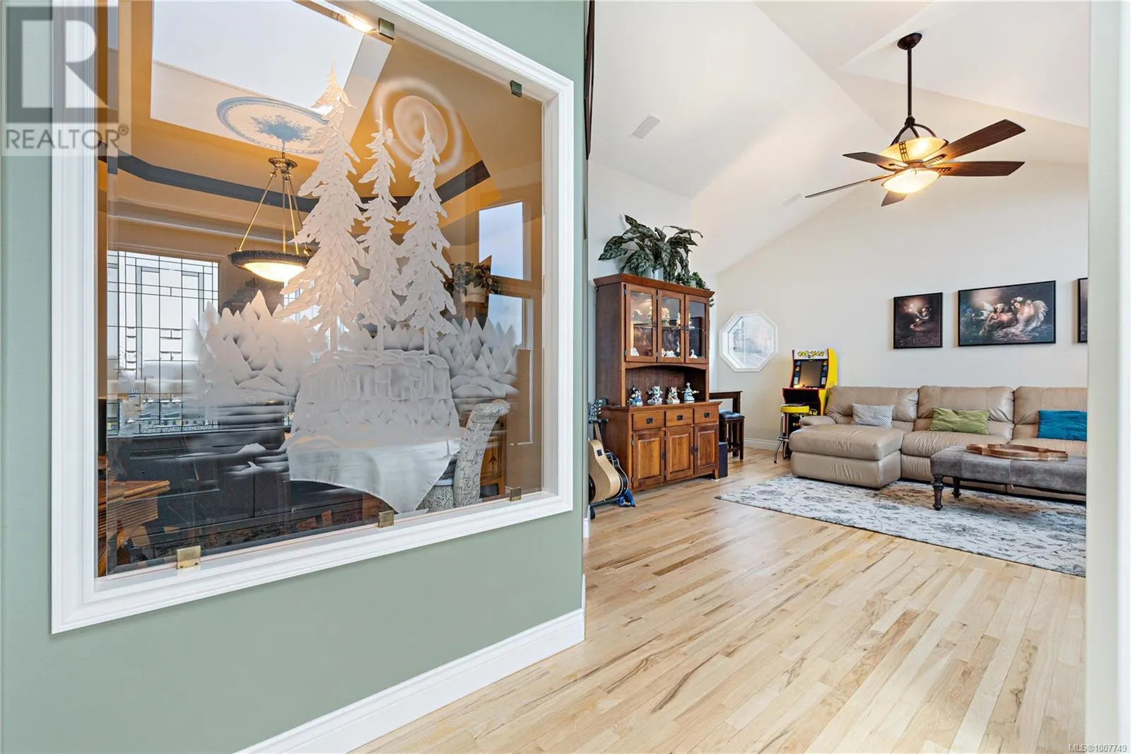198 Heritage Dr
