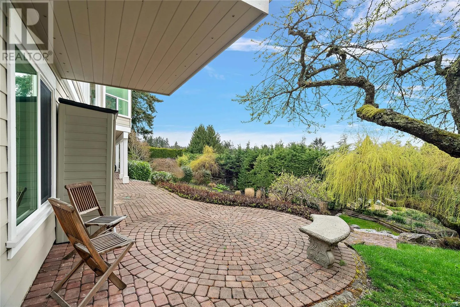 5055 Lochside Dr