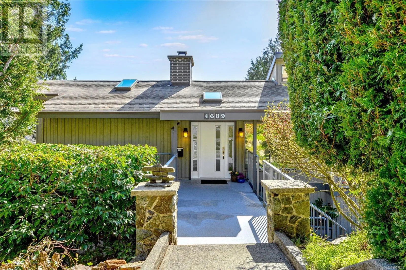 4689 Boulderwood Dr