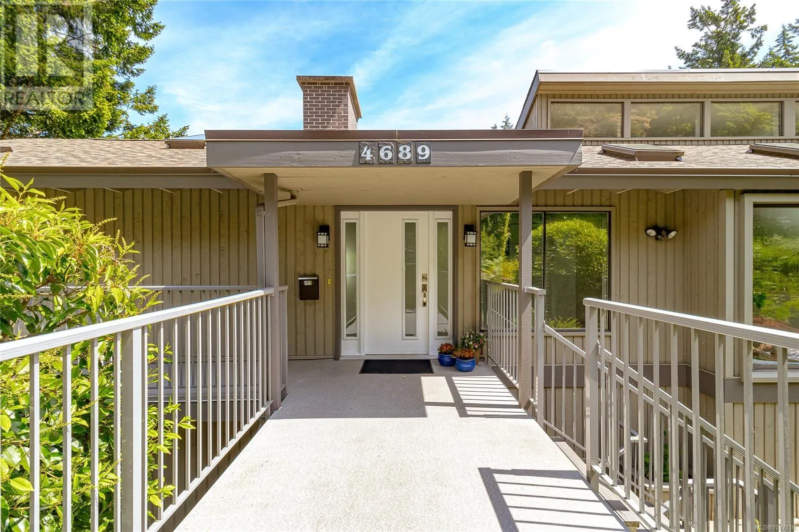 4689 Boulderwood Dr