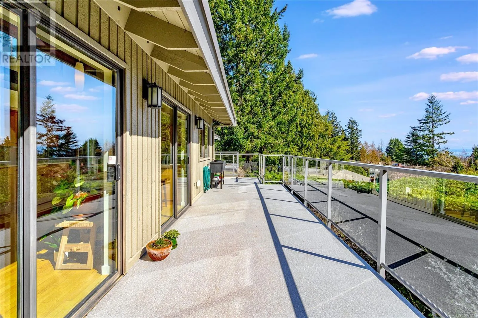 4689 Boulderwood Dr