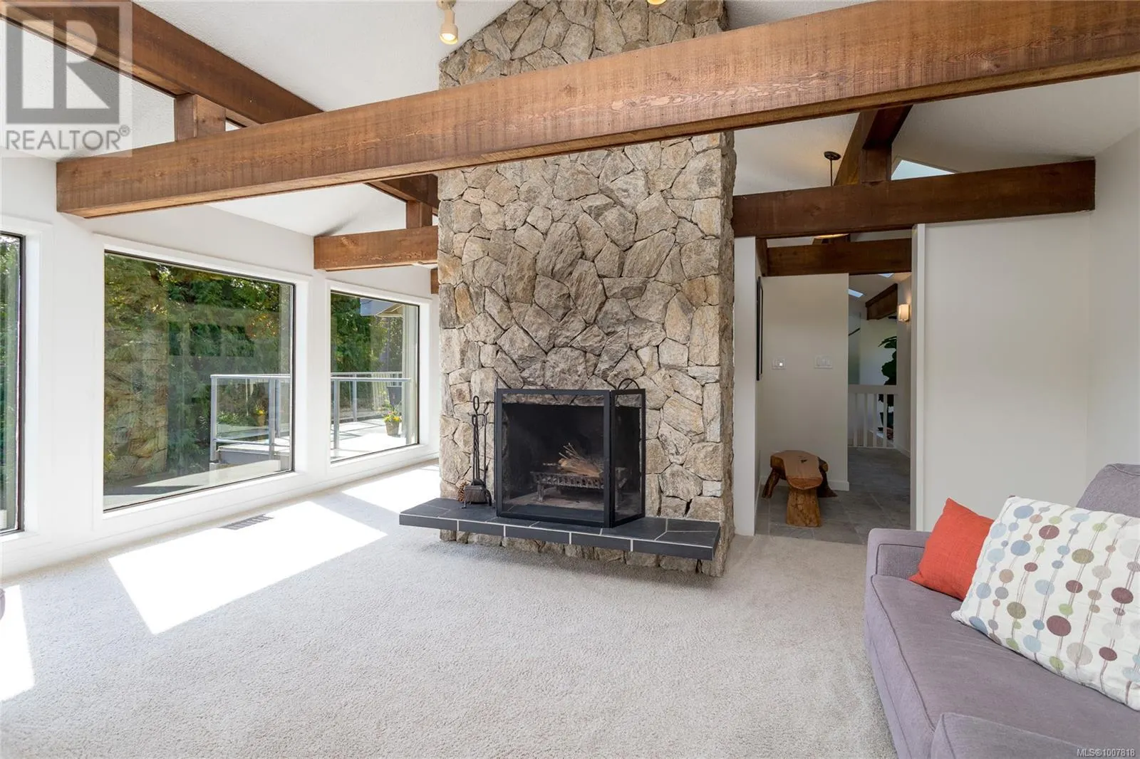 4689 Boulderwood Dr