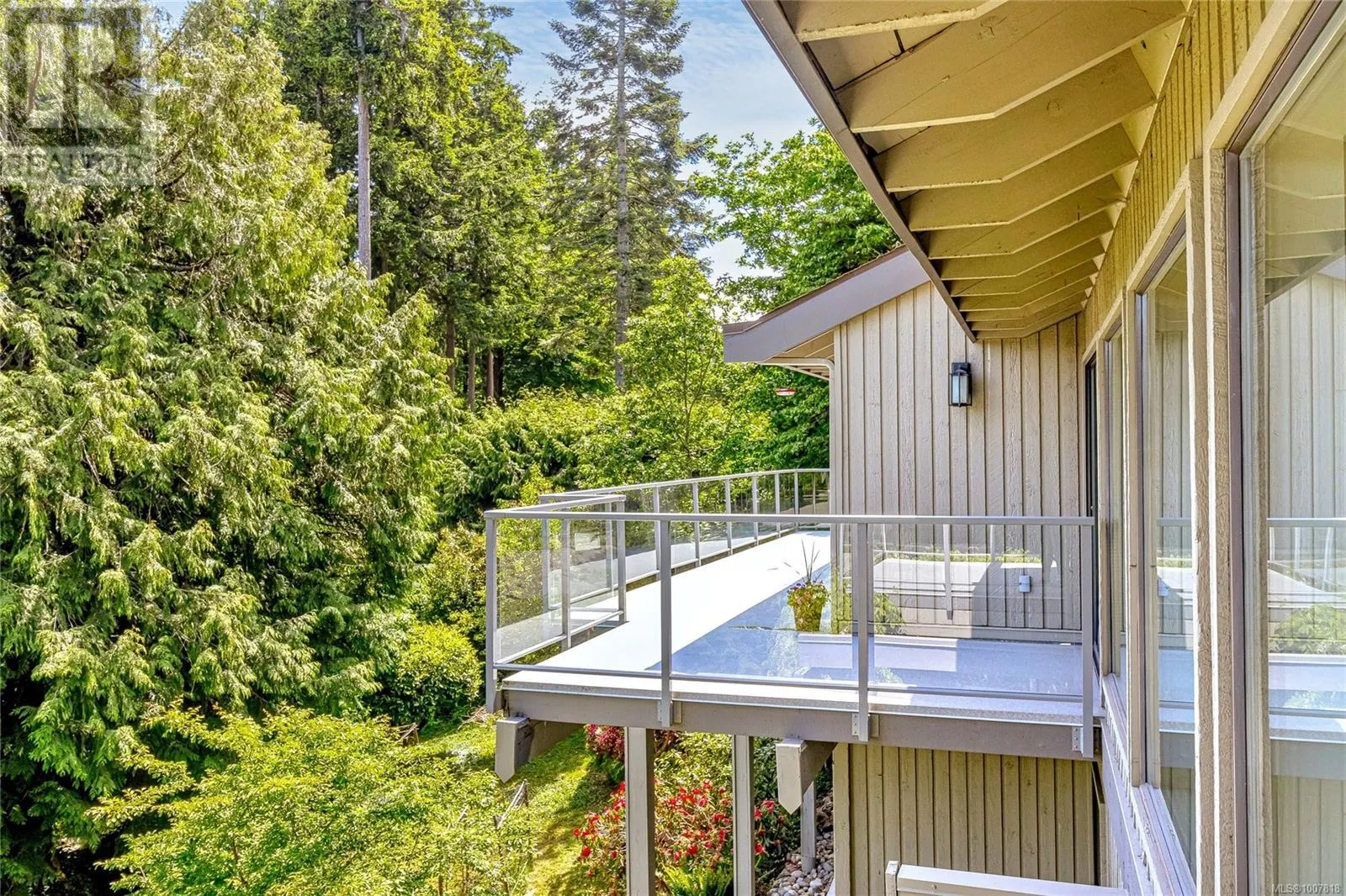 4689 Boulderwood Dr