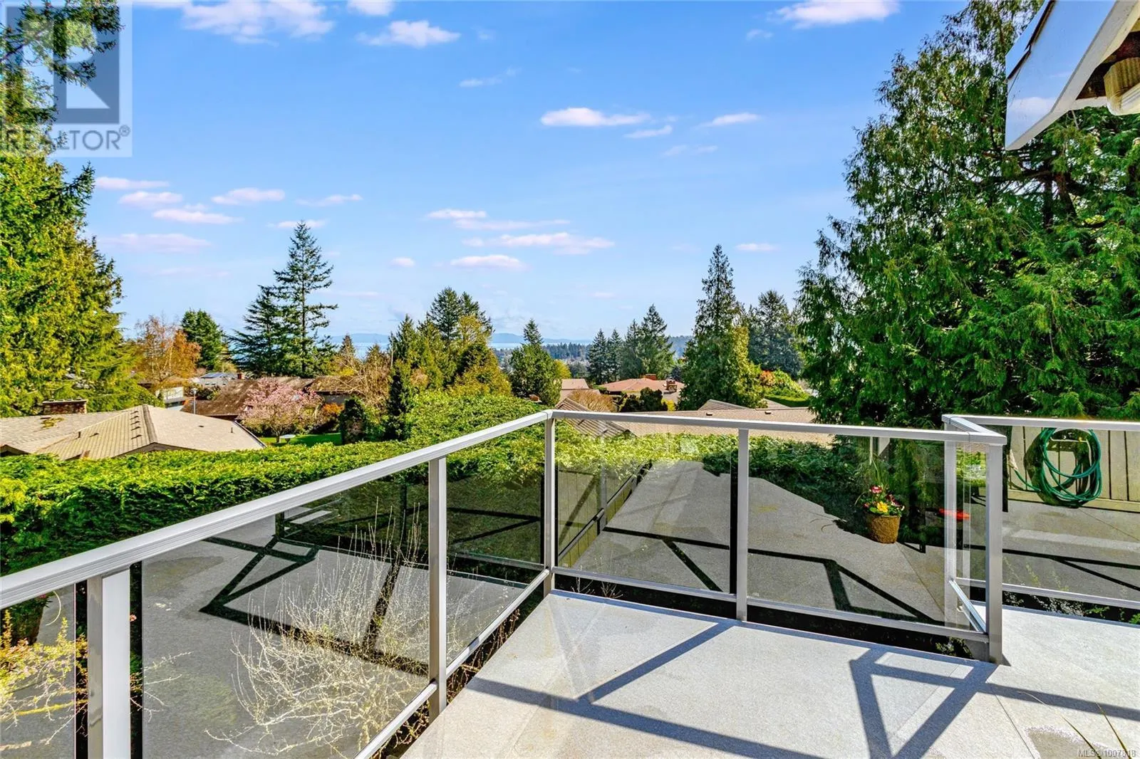 4689 Boulderwood Dr