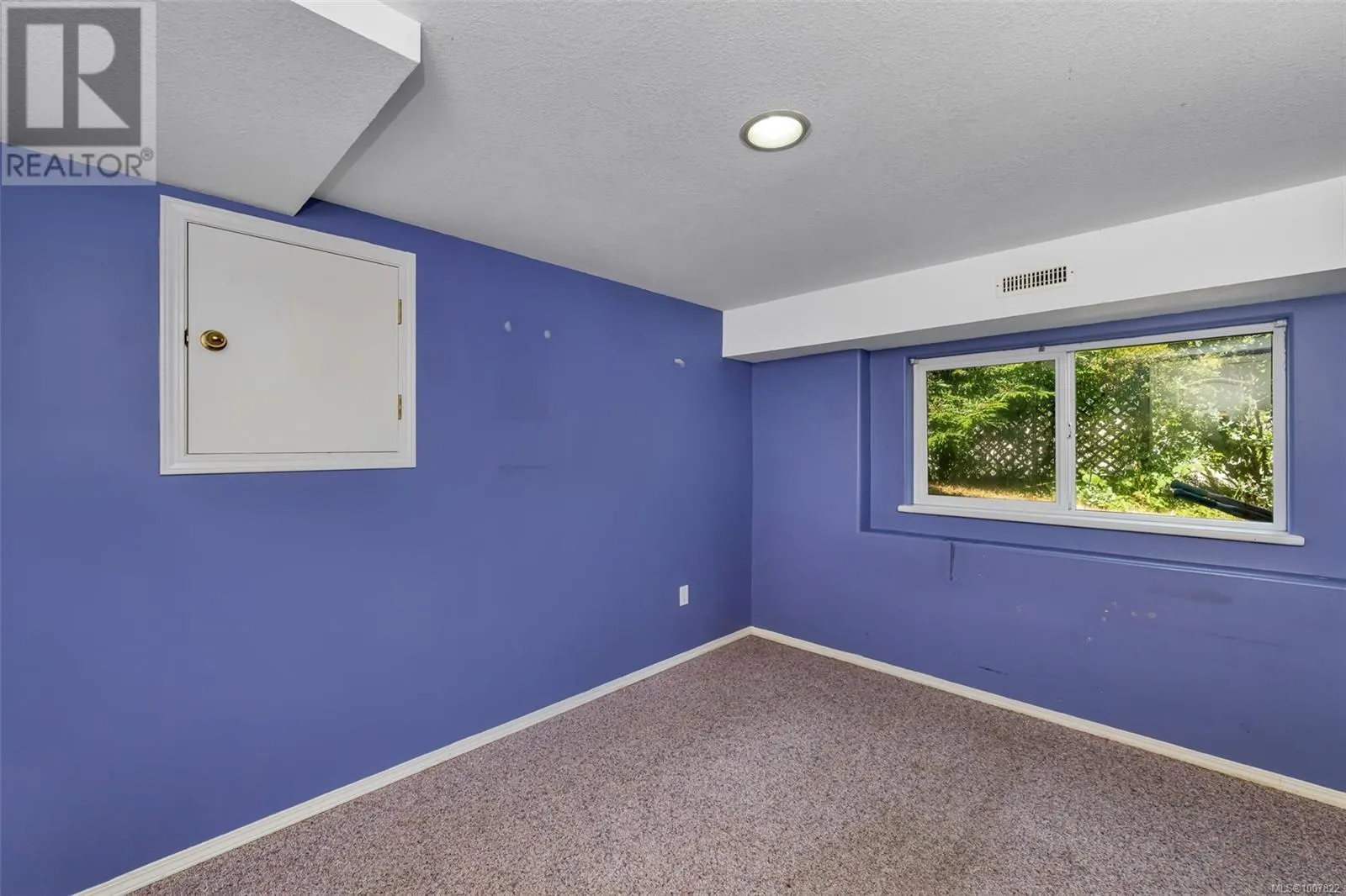 2012 Swans Nest Pl