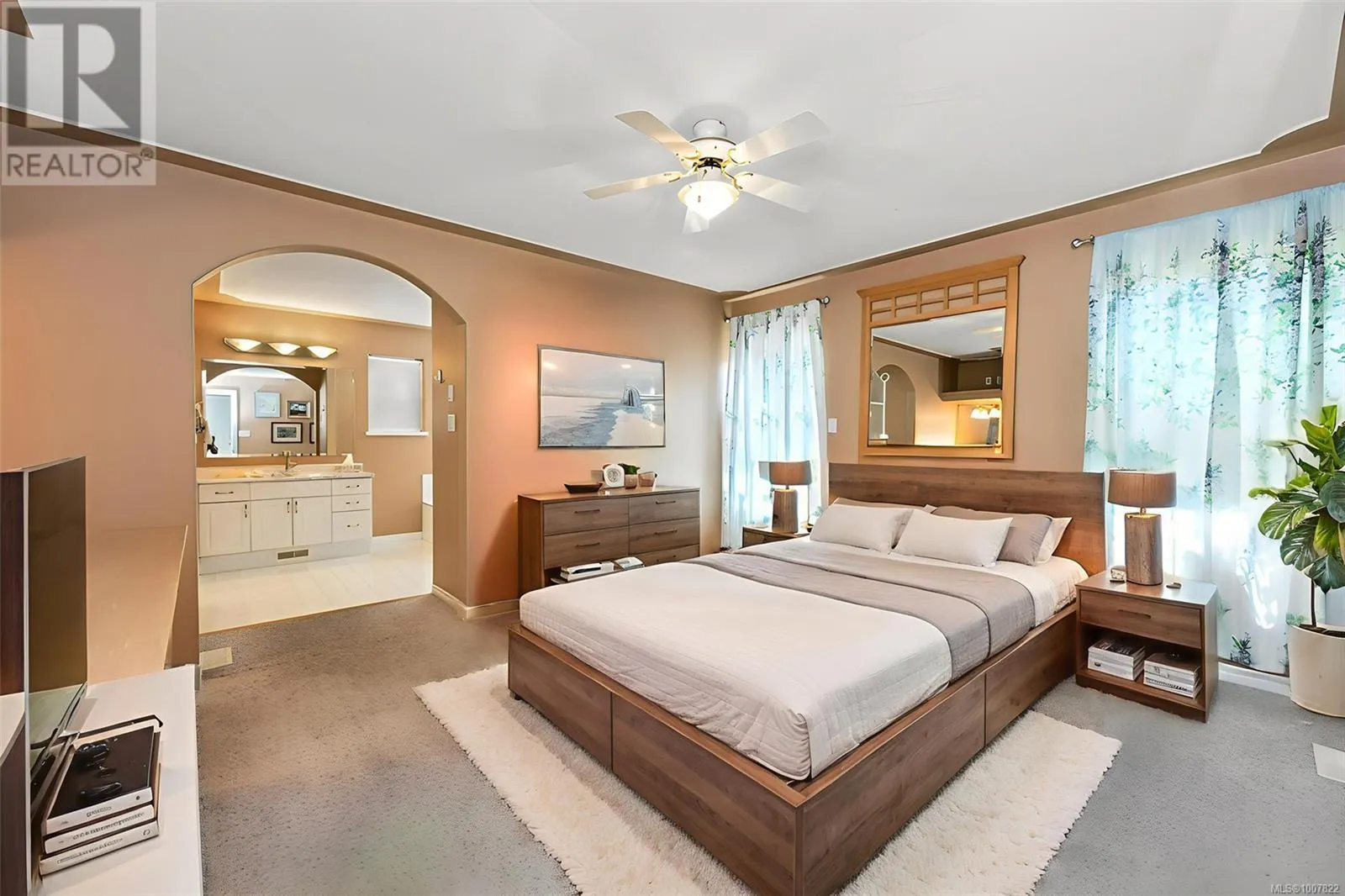 2012 Swans Nest Pl