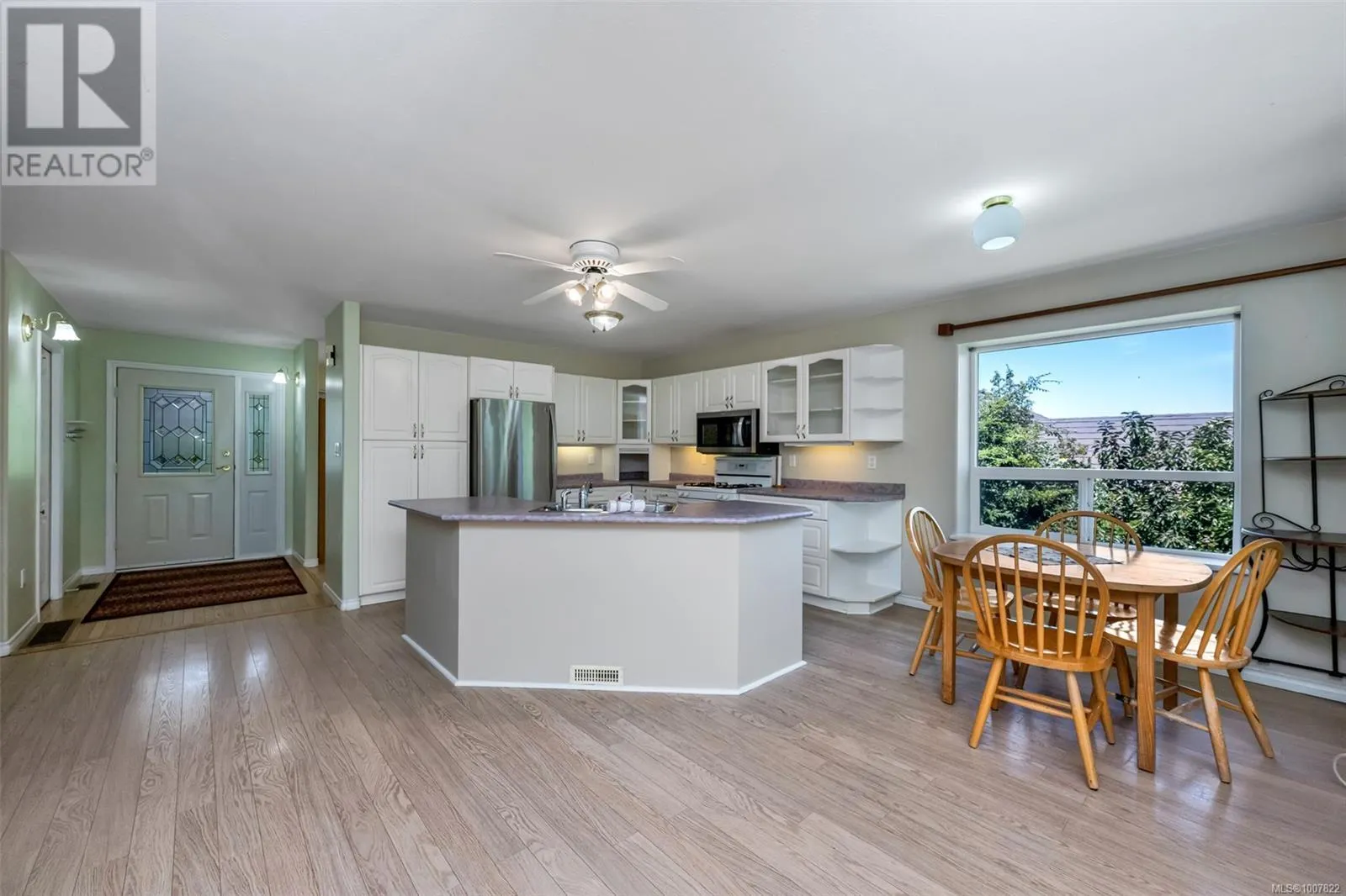 2012 Swans Nest Pl