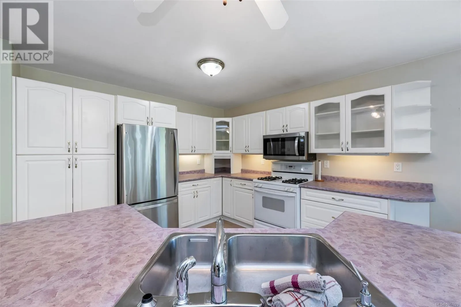 2012 Swans Nest Pl