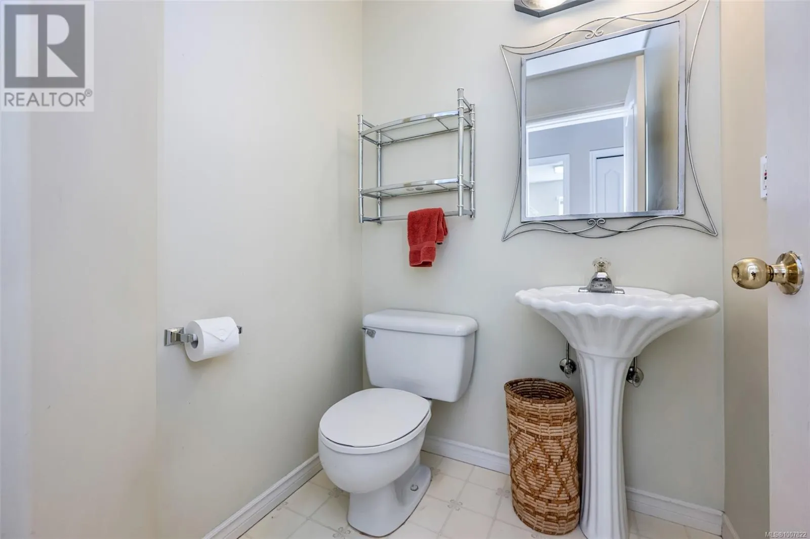 2012 Swans Nest Pl