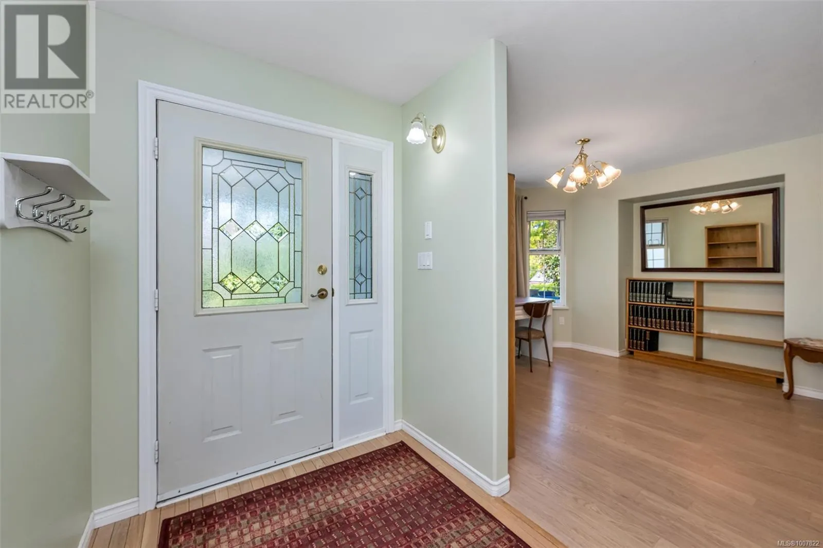 2012 Swans Nest Pl