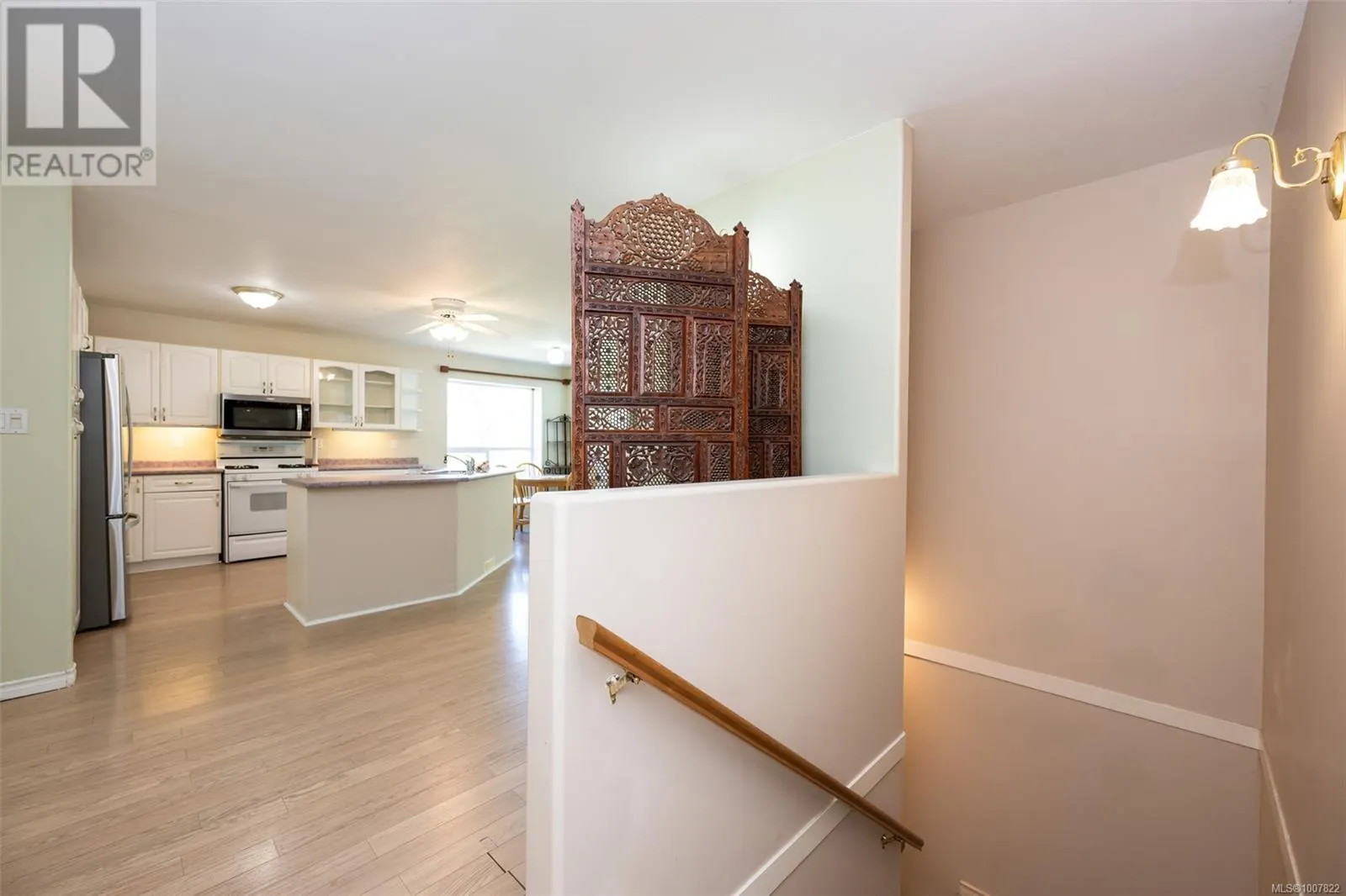 2012 Swans Nest Pl