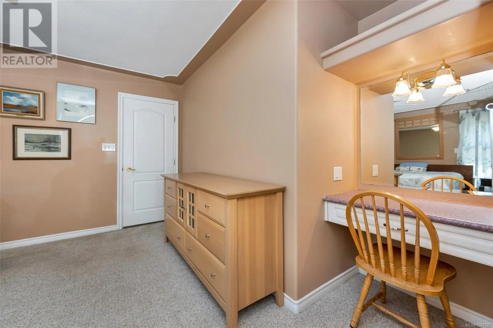 2012 Swans Nest Pl