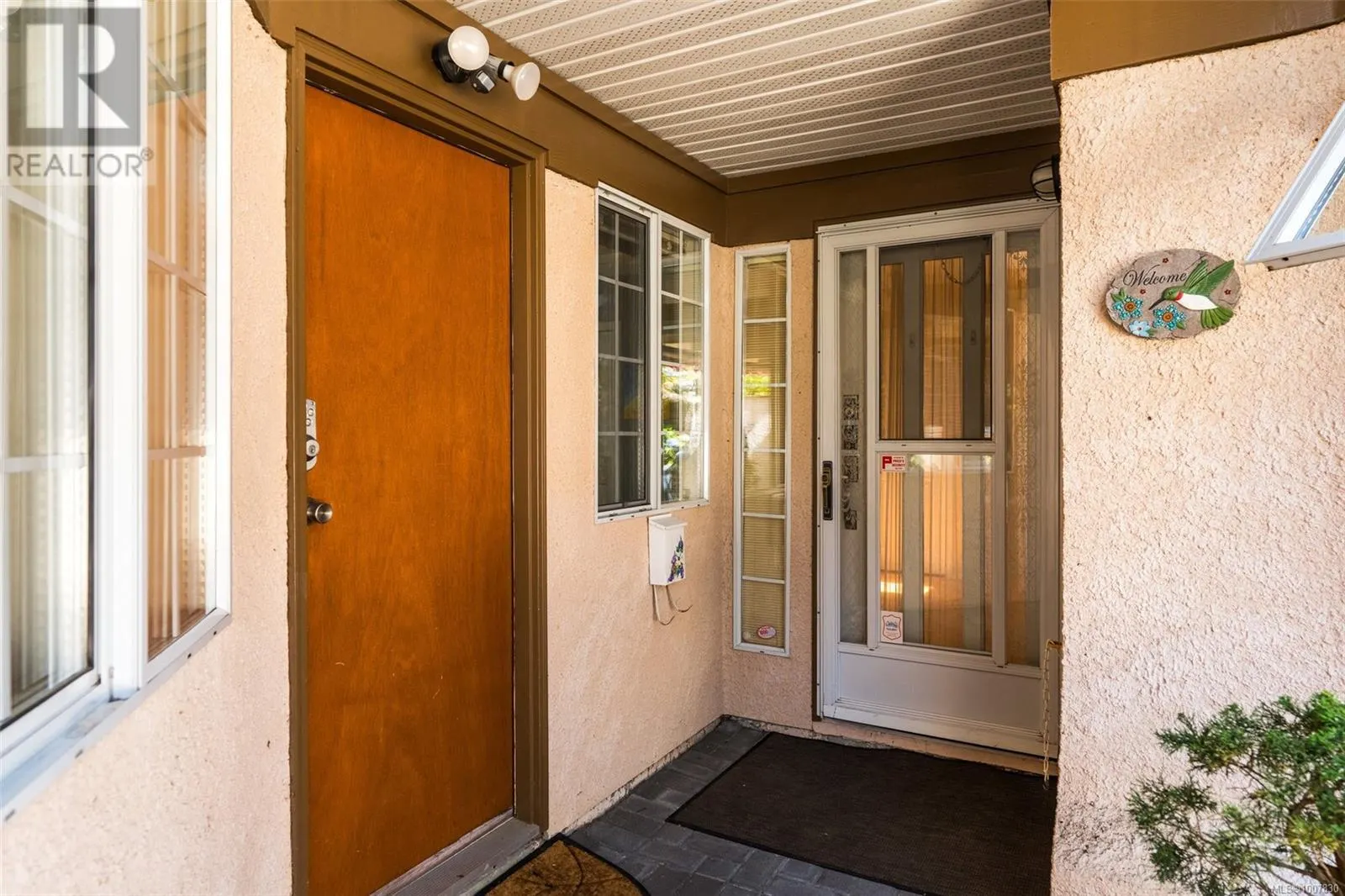 48 901 Kentwood Lane