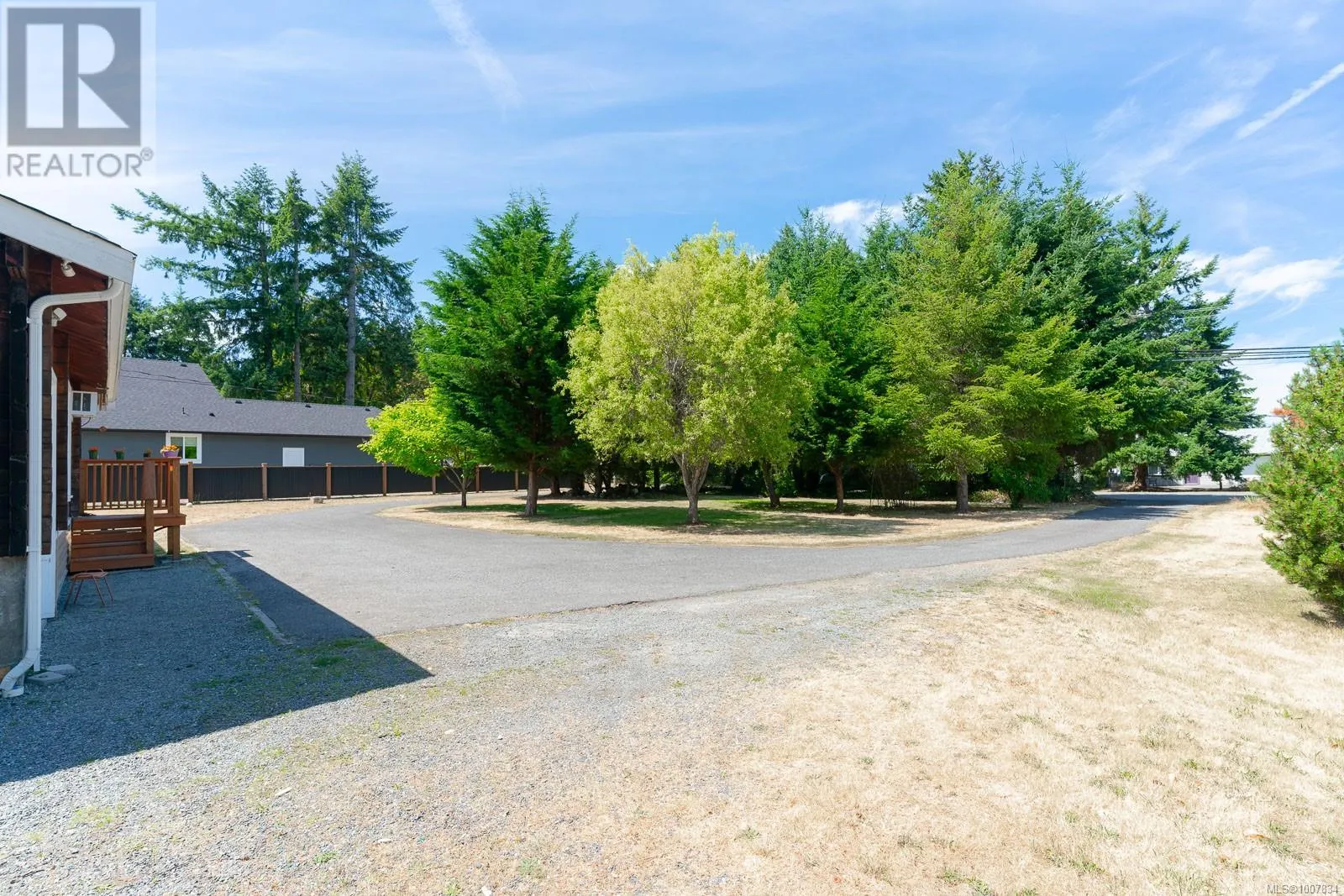 7425 Lantzville Rd