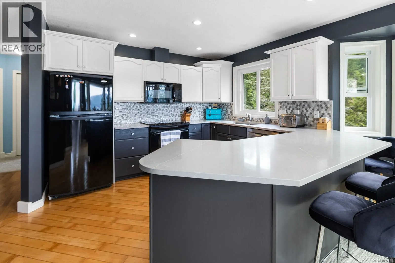 567 Maple Mountain Rd