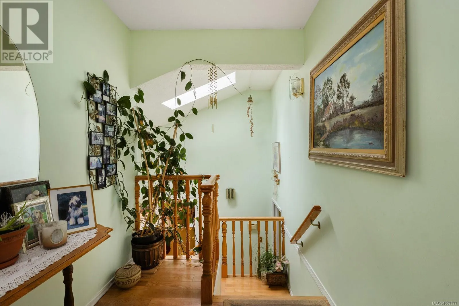 2832 Cadboro Bay Rd