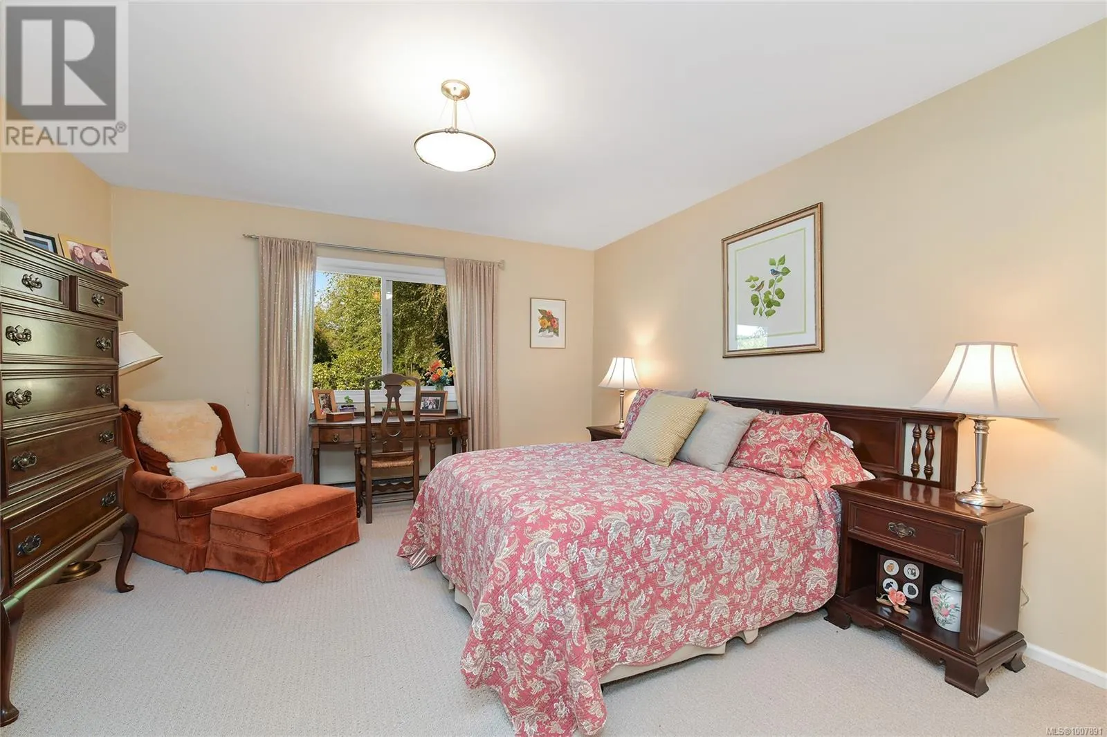 1695 Cultra Ave