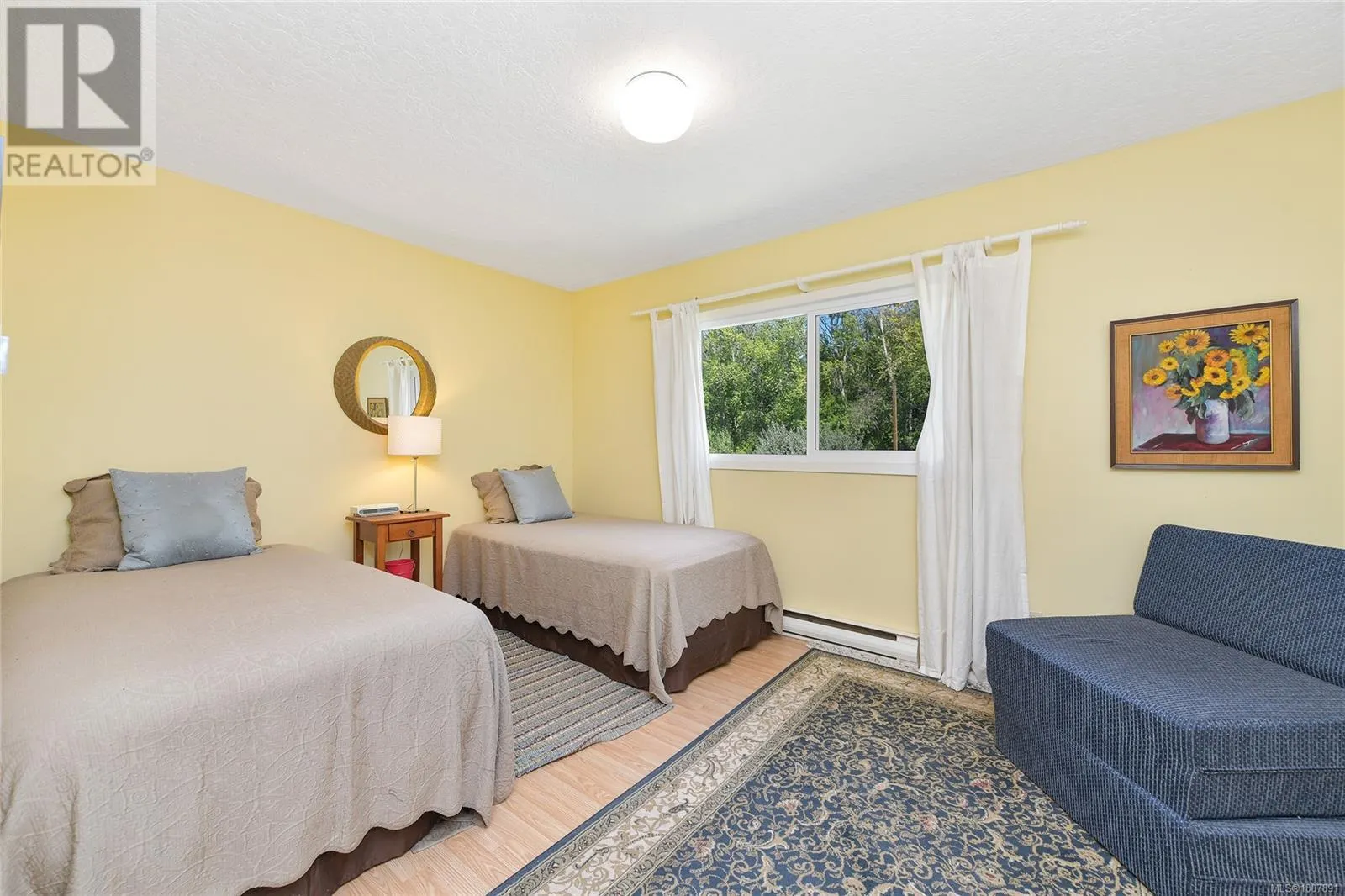 1695 Cultra Ave