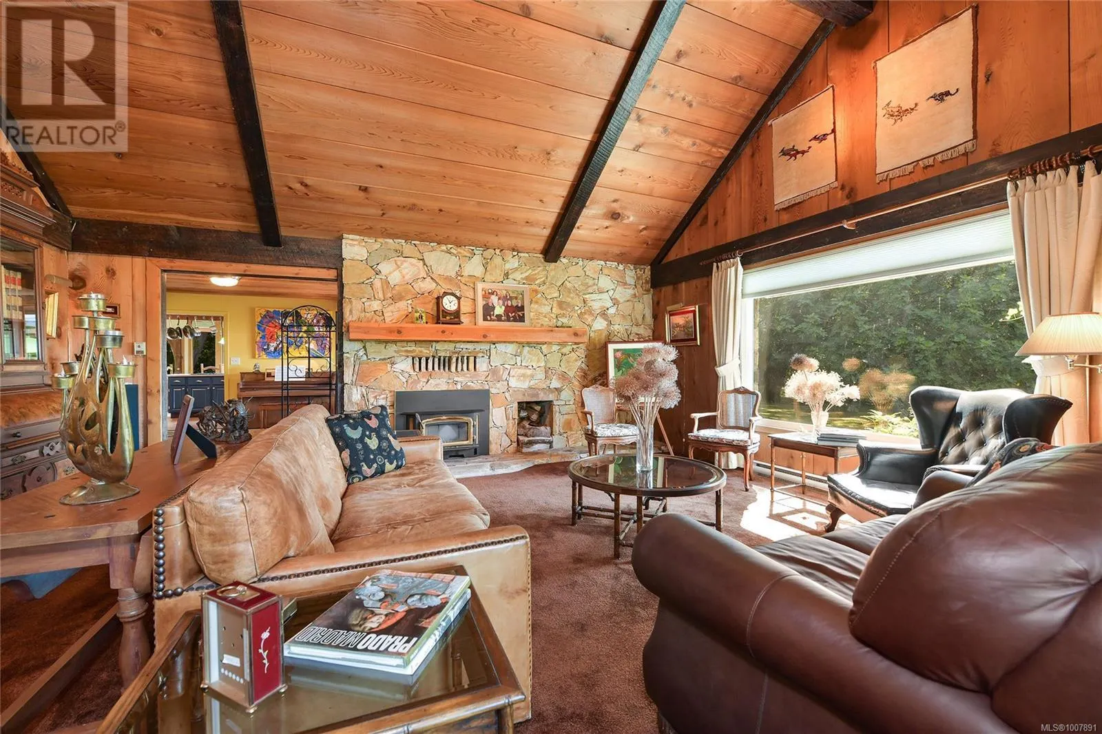 1695 Cultra Ave
