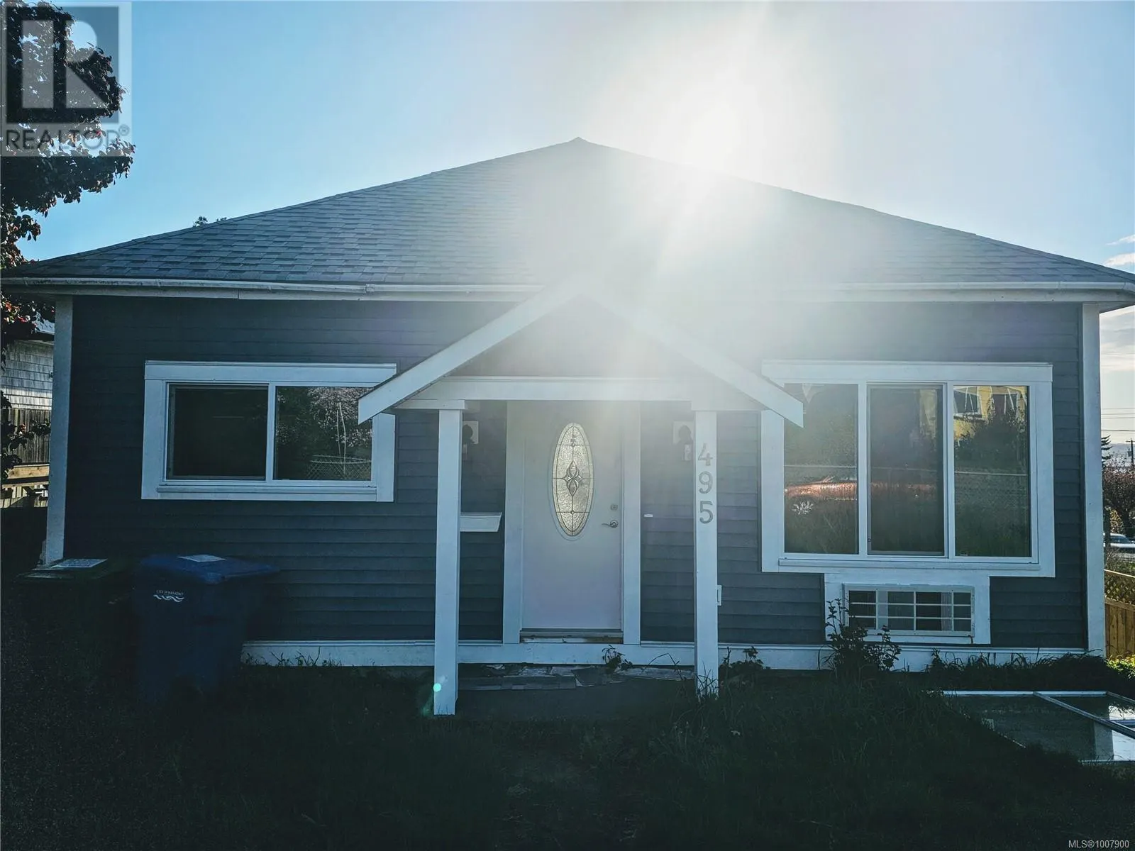 495 Nicol St