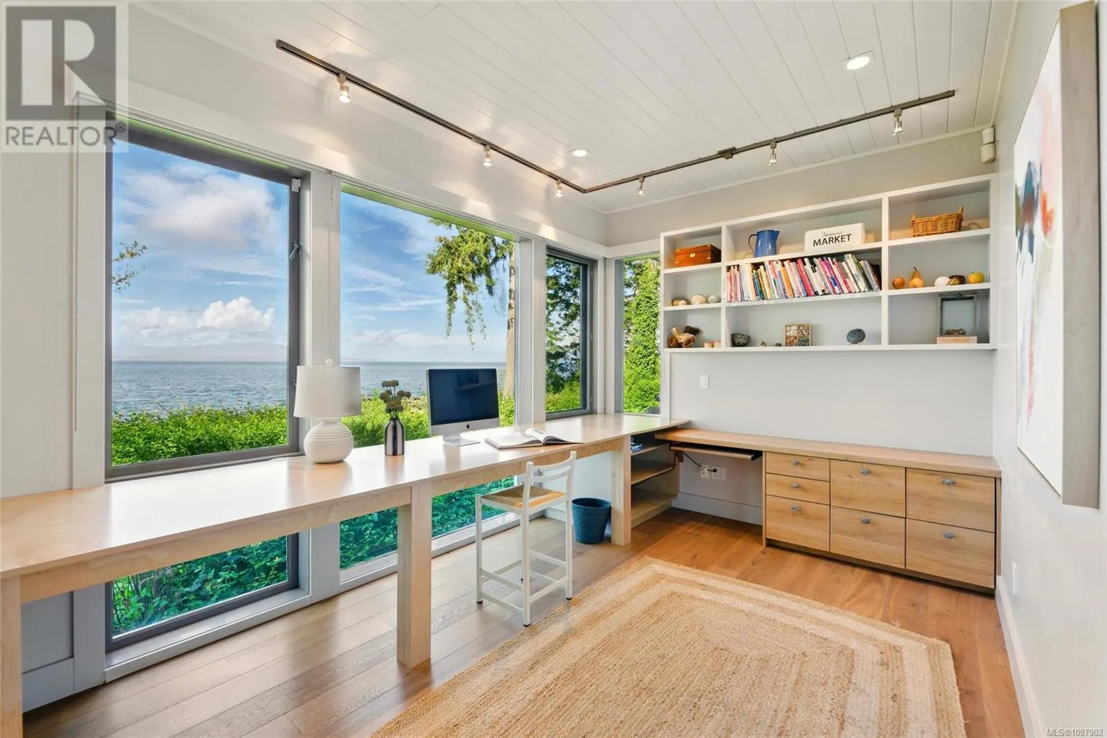 1341 Madrona Dr