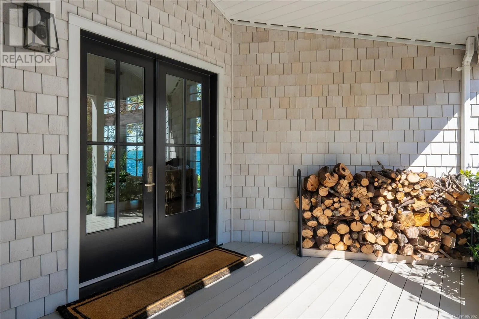 1341 Madrona Dr