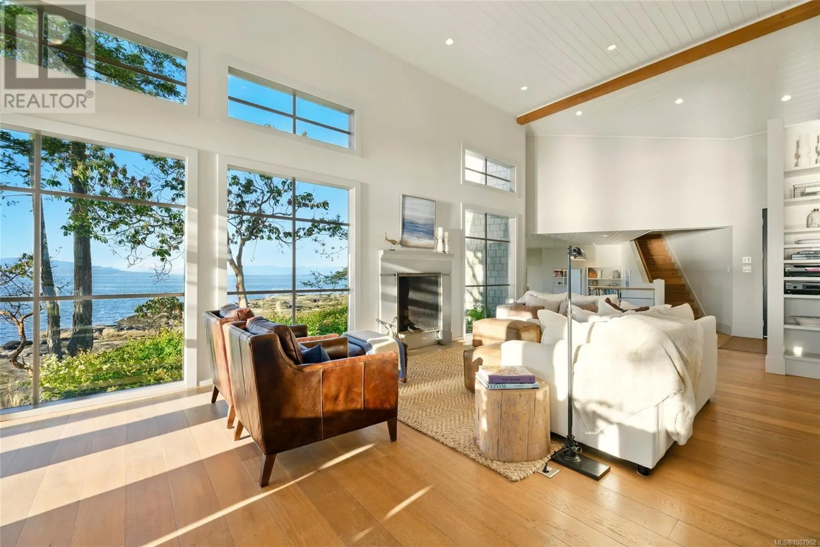1341 Madrona Dr