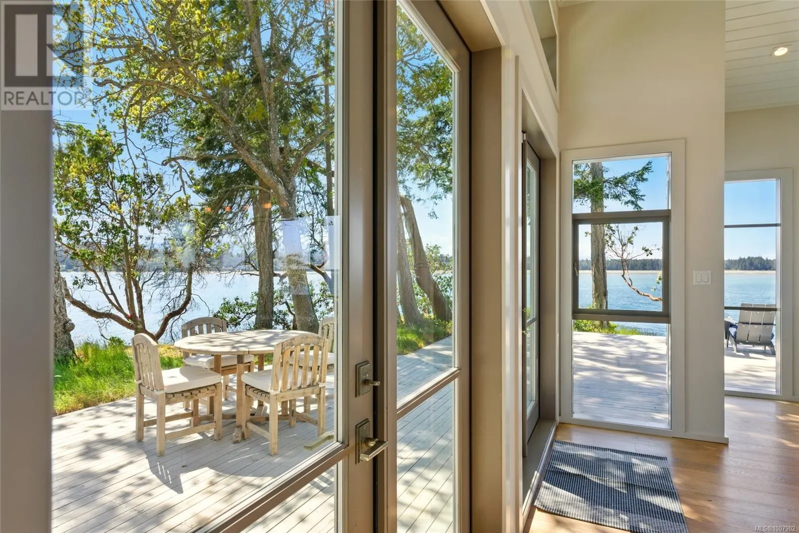 1341 Madrona Dr