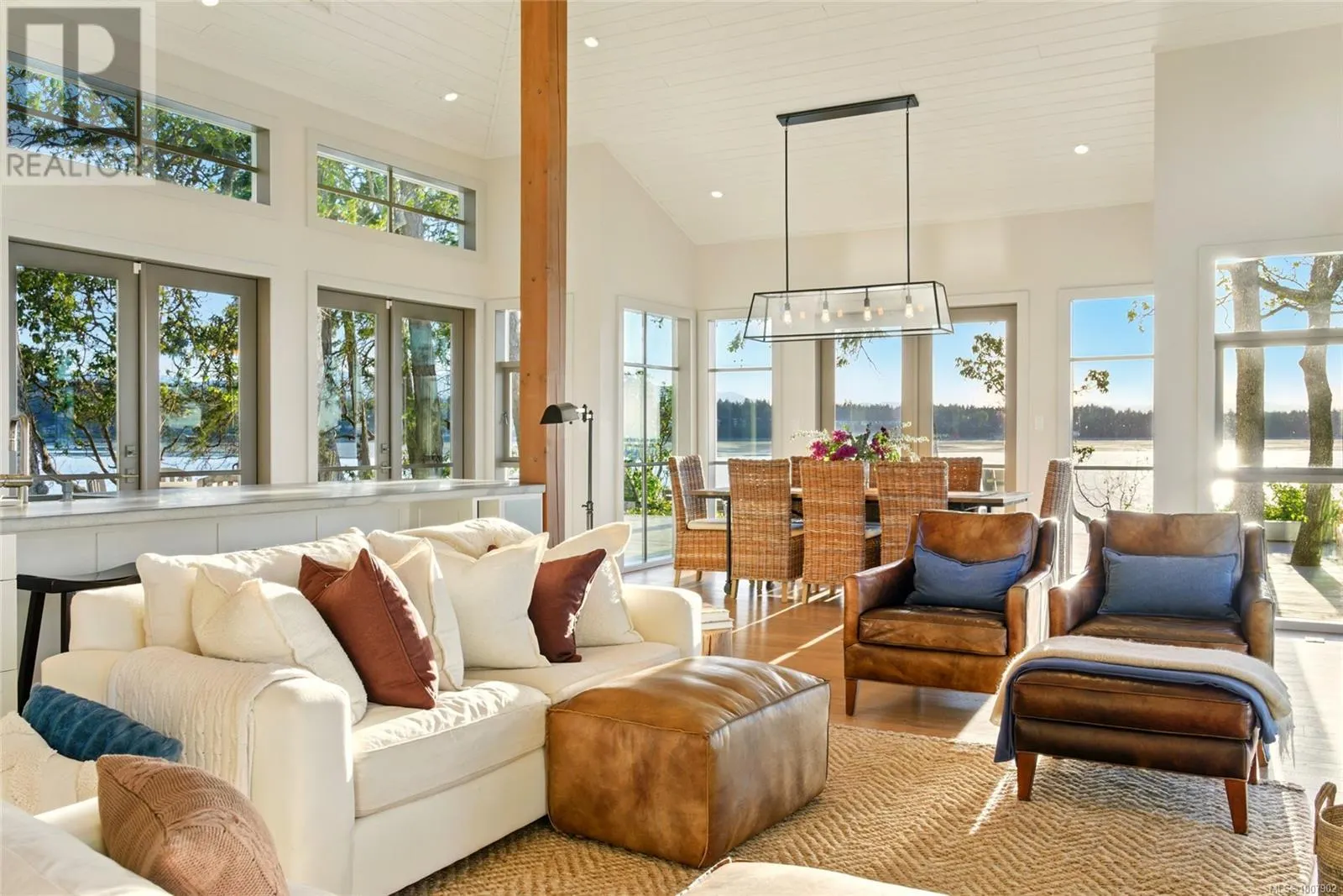 1341 Madrona Dr