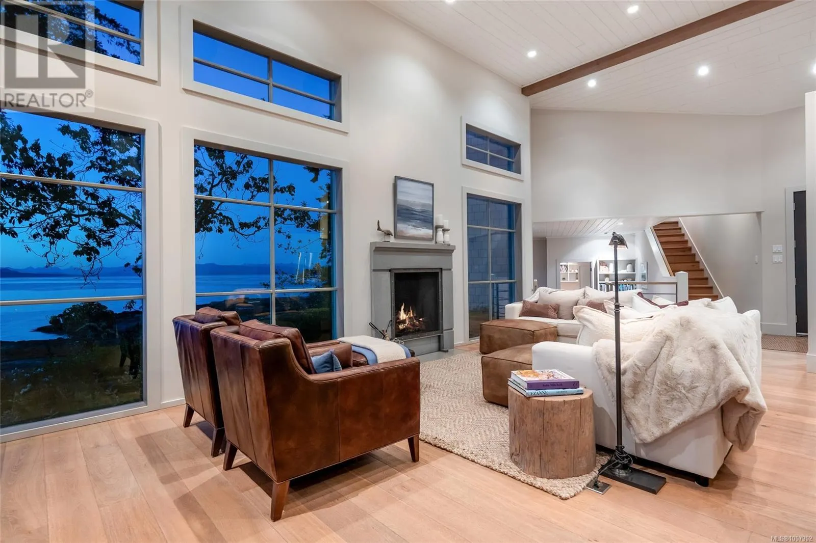 1341 Madrona Dr