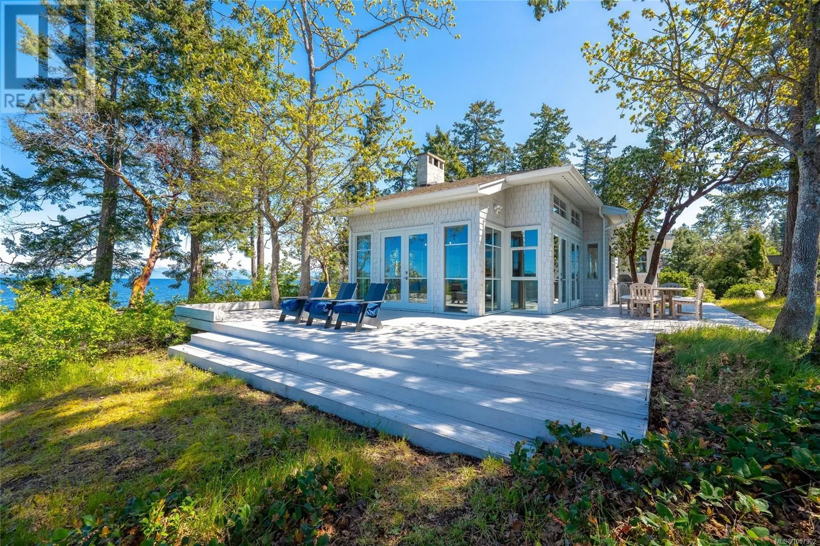 1341 Madrona Dr