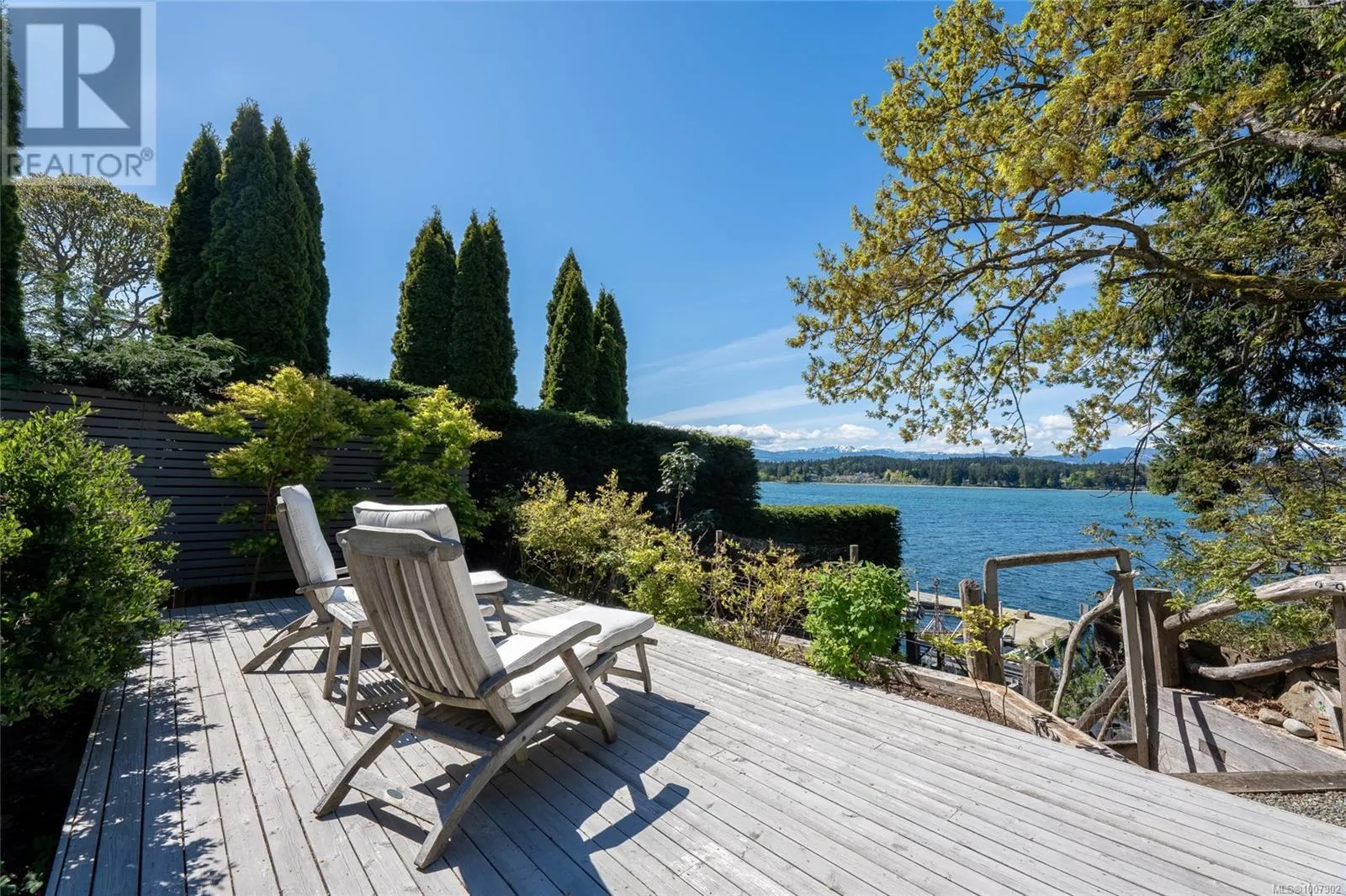1341 Madrona Dr