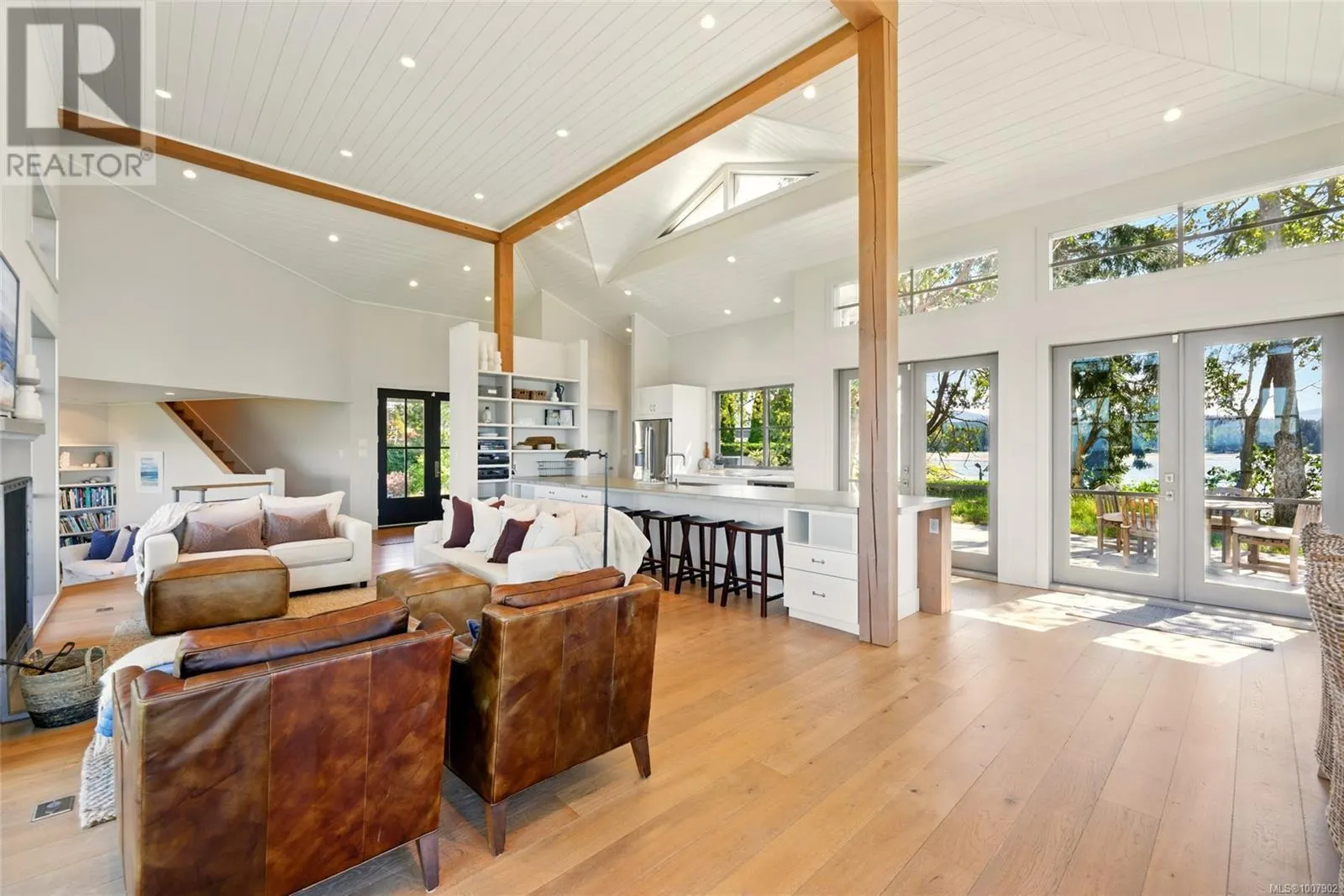 1341 Madrona Dr