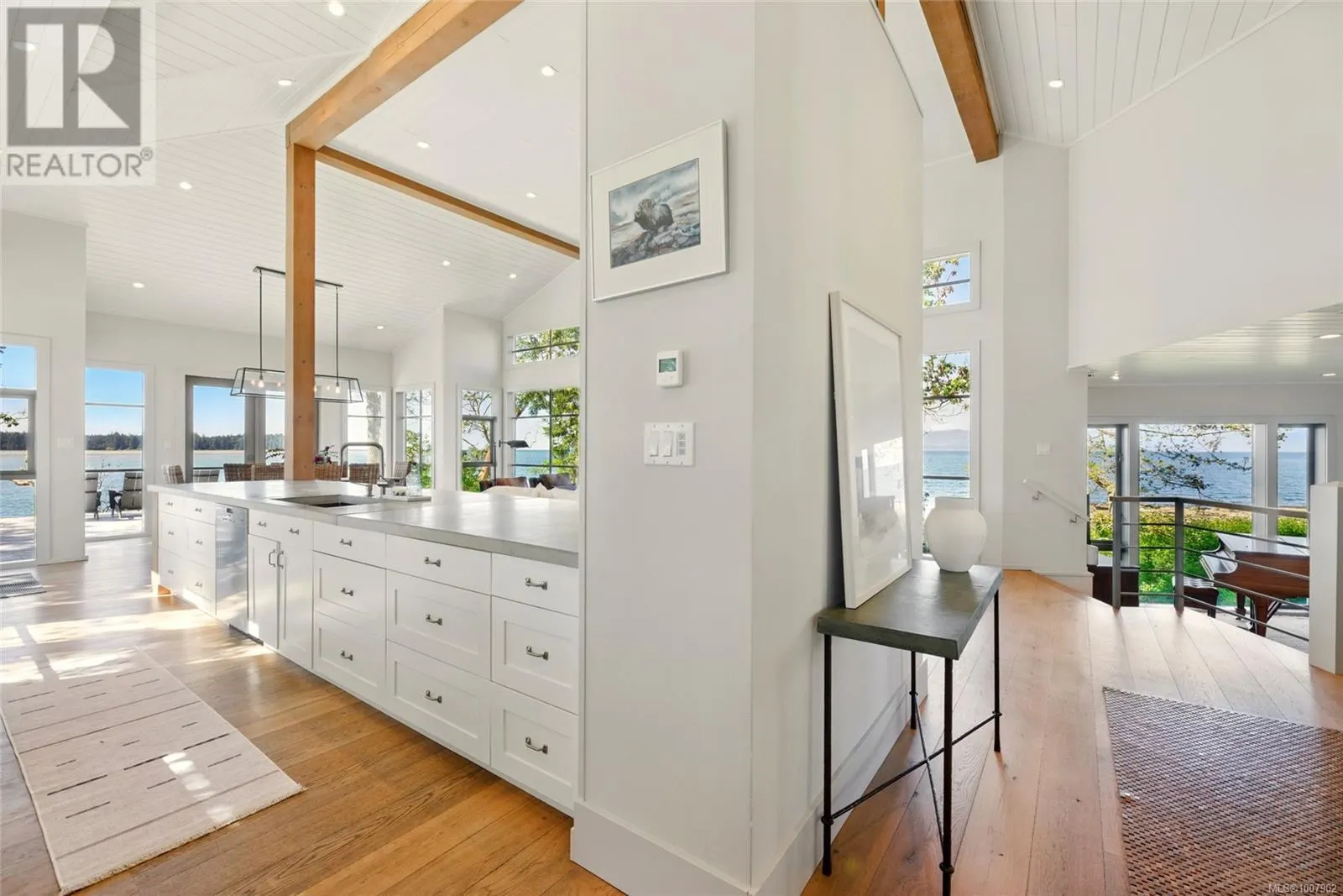 1341 Madrona Dr