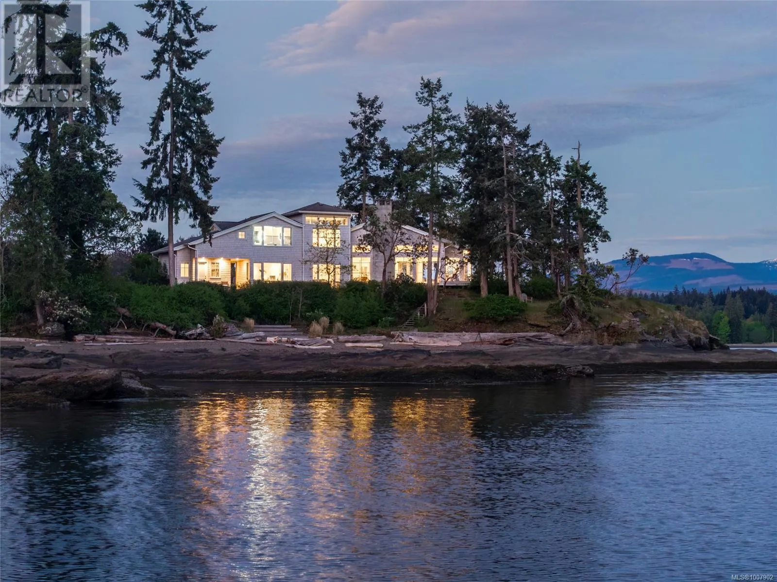 1341 Madrona Dr