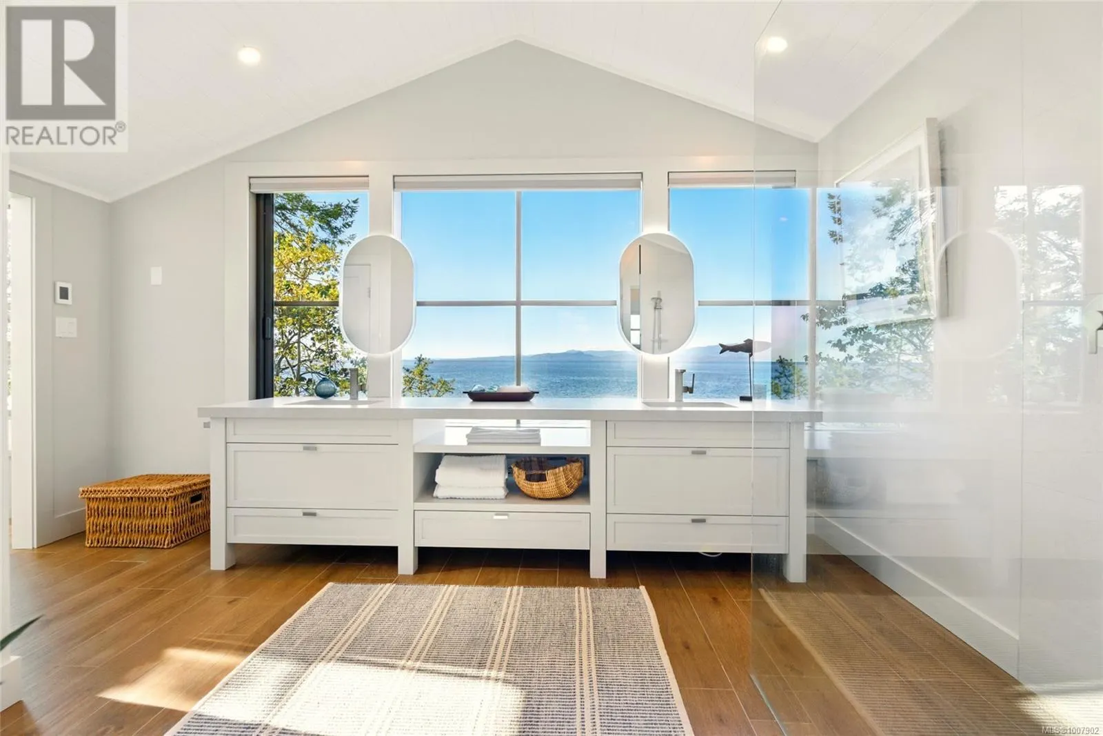 1341 Madrona Dr
