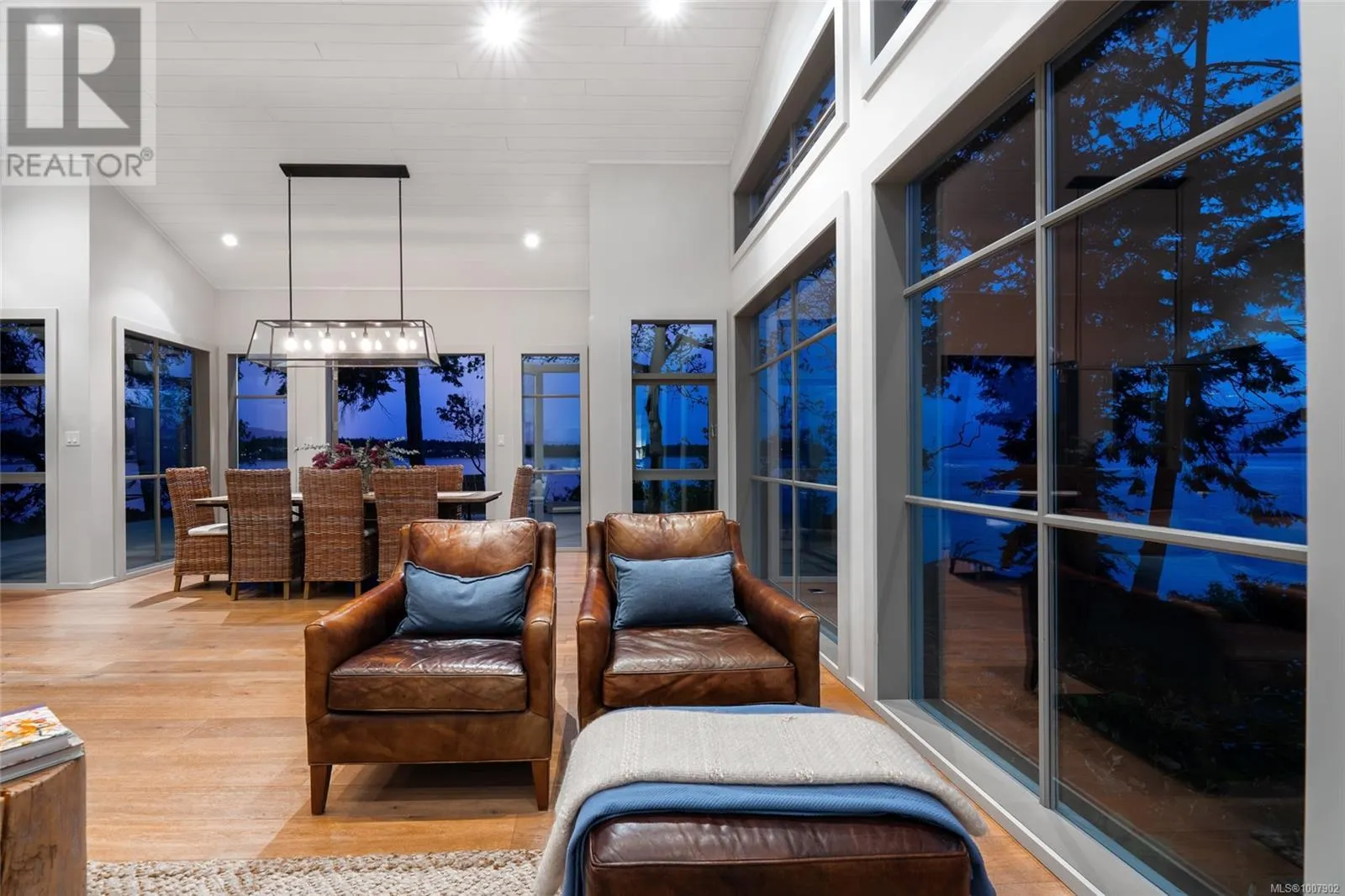 1341 Madrona Dr