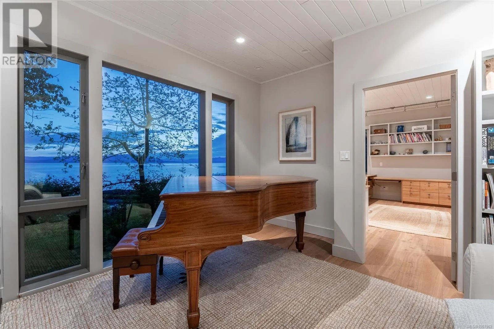 1341 Madrona Dr