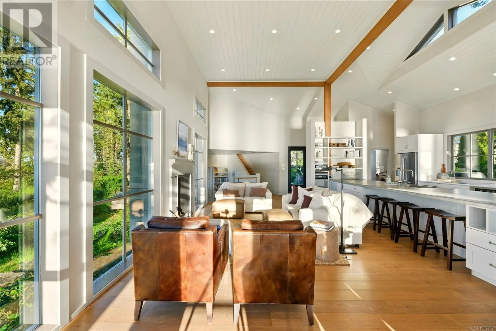 1341 Madrona Dr