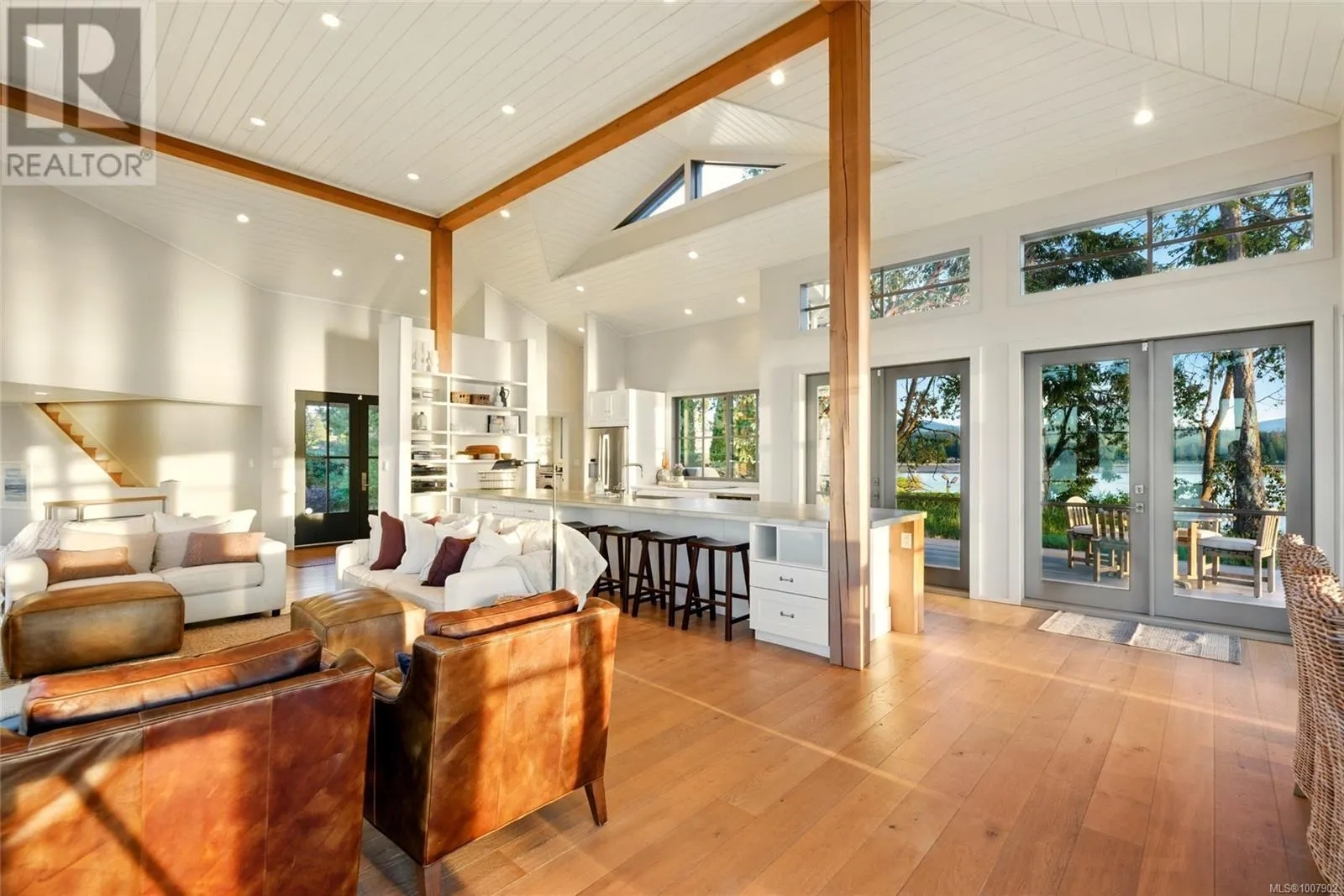 1341 Madrona Dr