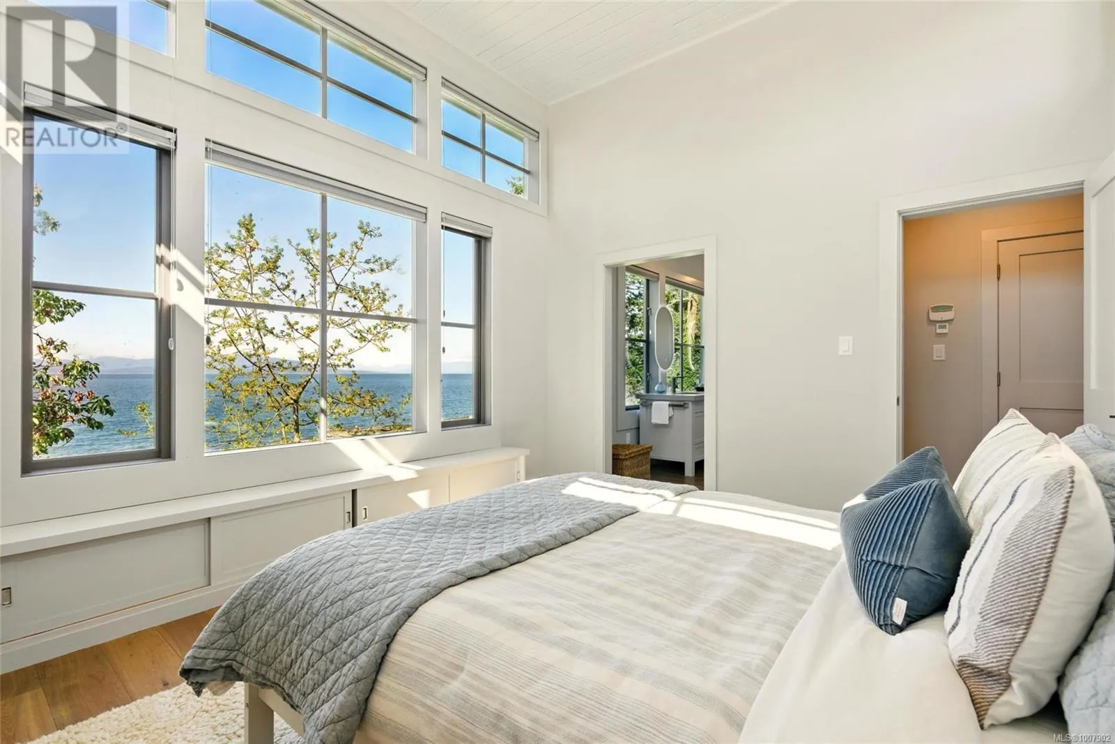 1341 Madrona Dr