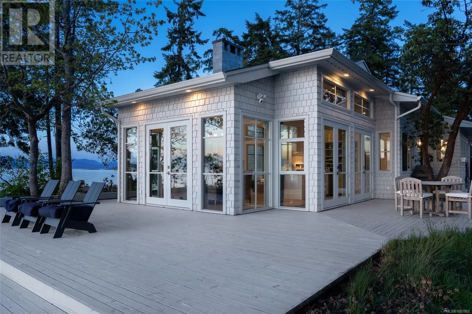 1341 Madrona Dr