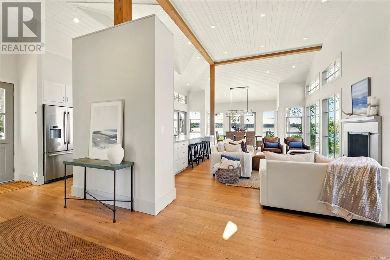 1341 Madrona Dr