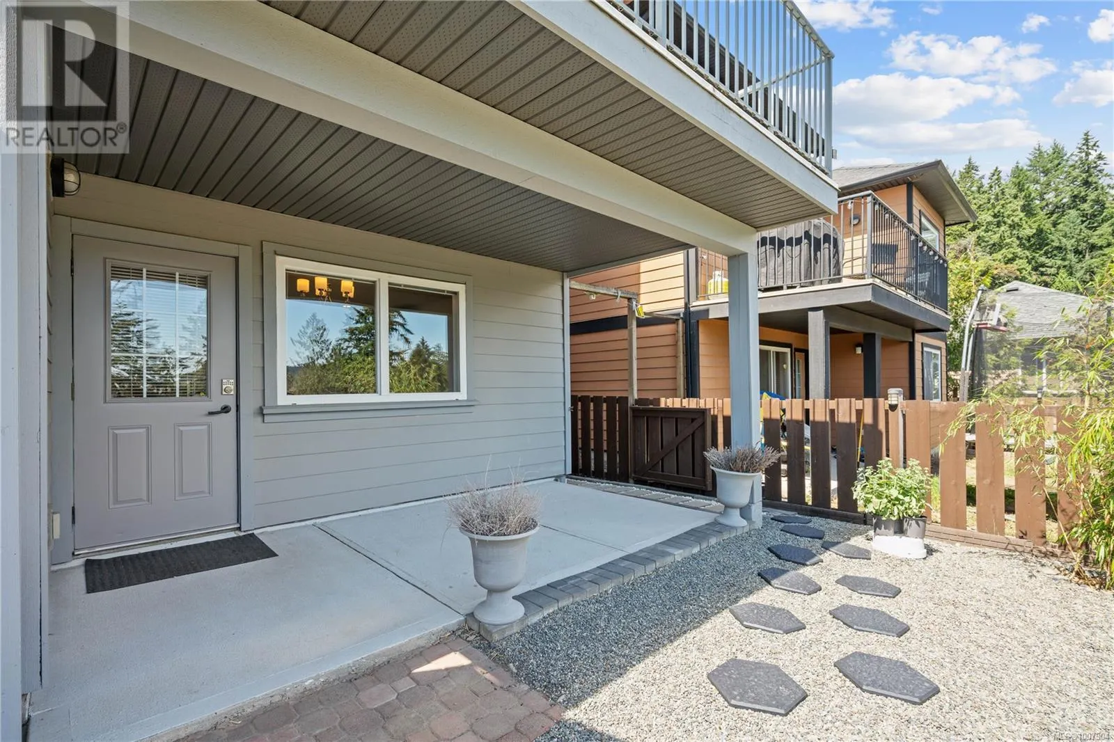 2105 Longspur Dr
