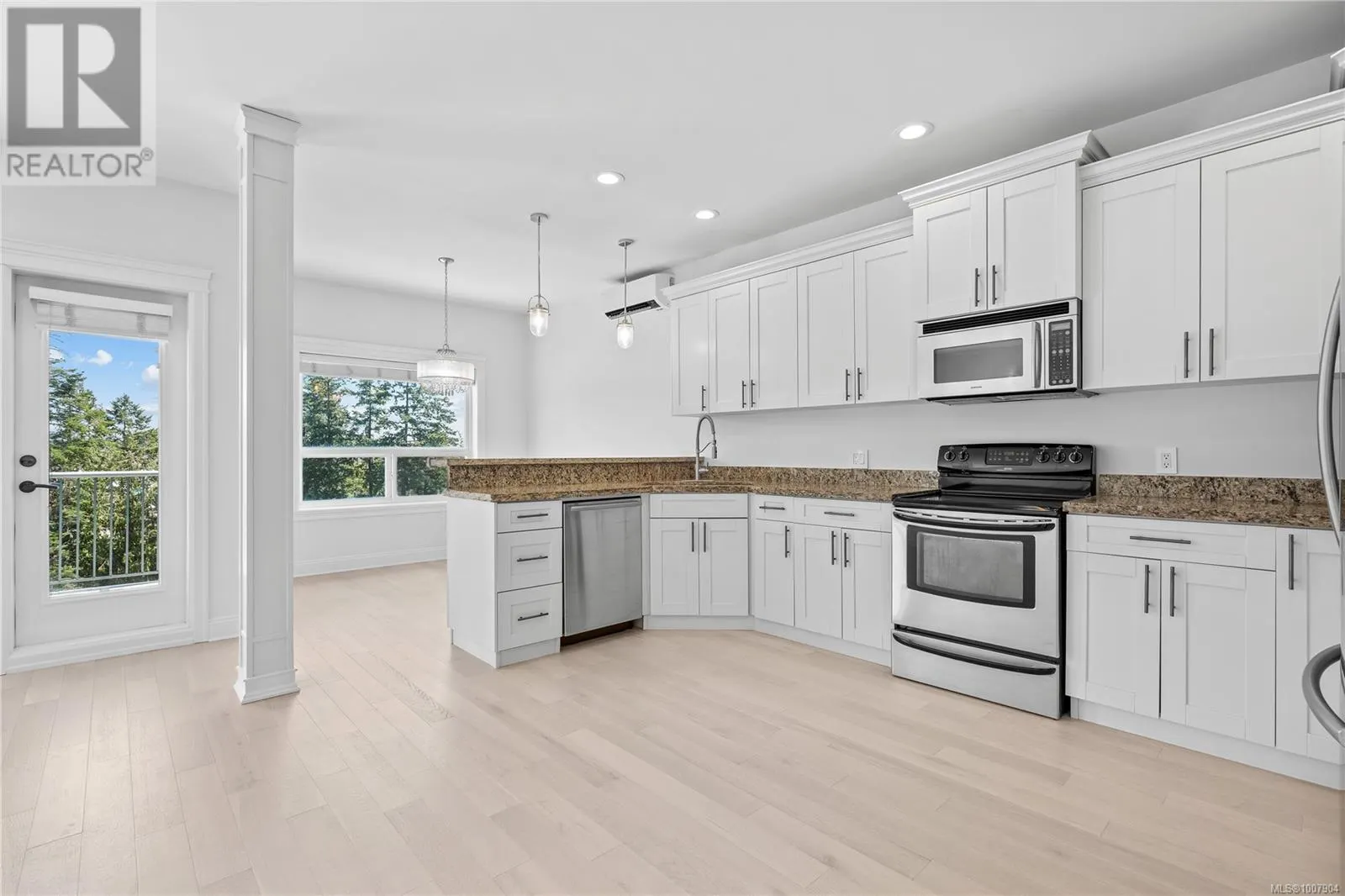 2105 Longspur Dr