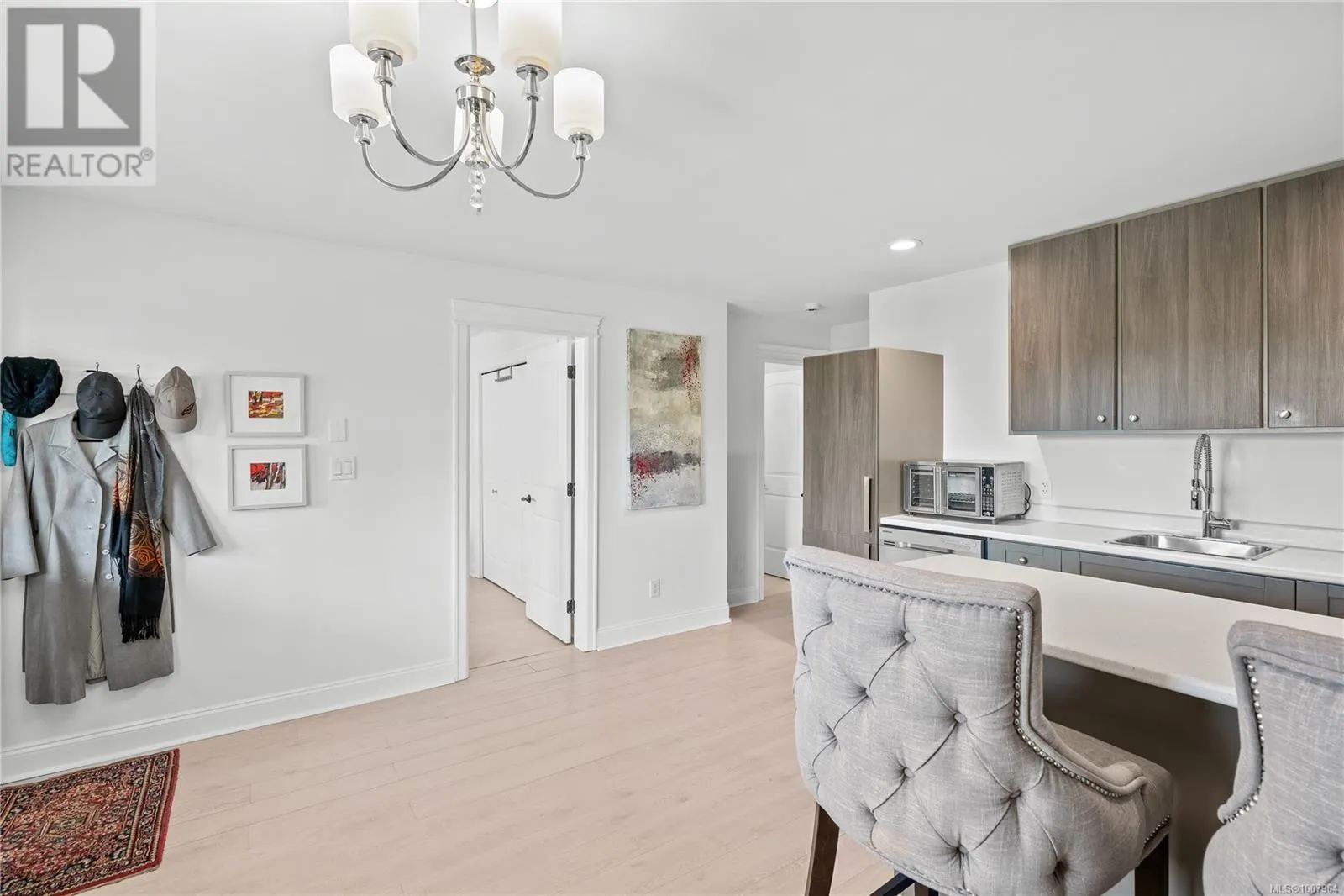 2105 Longspur Dr