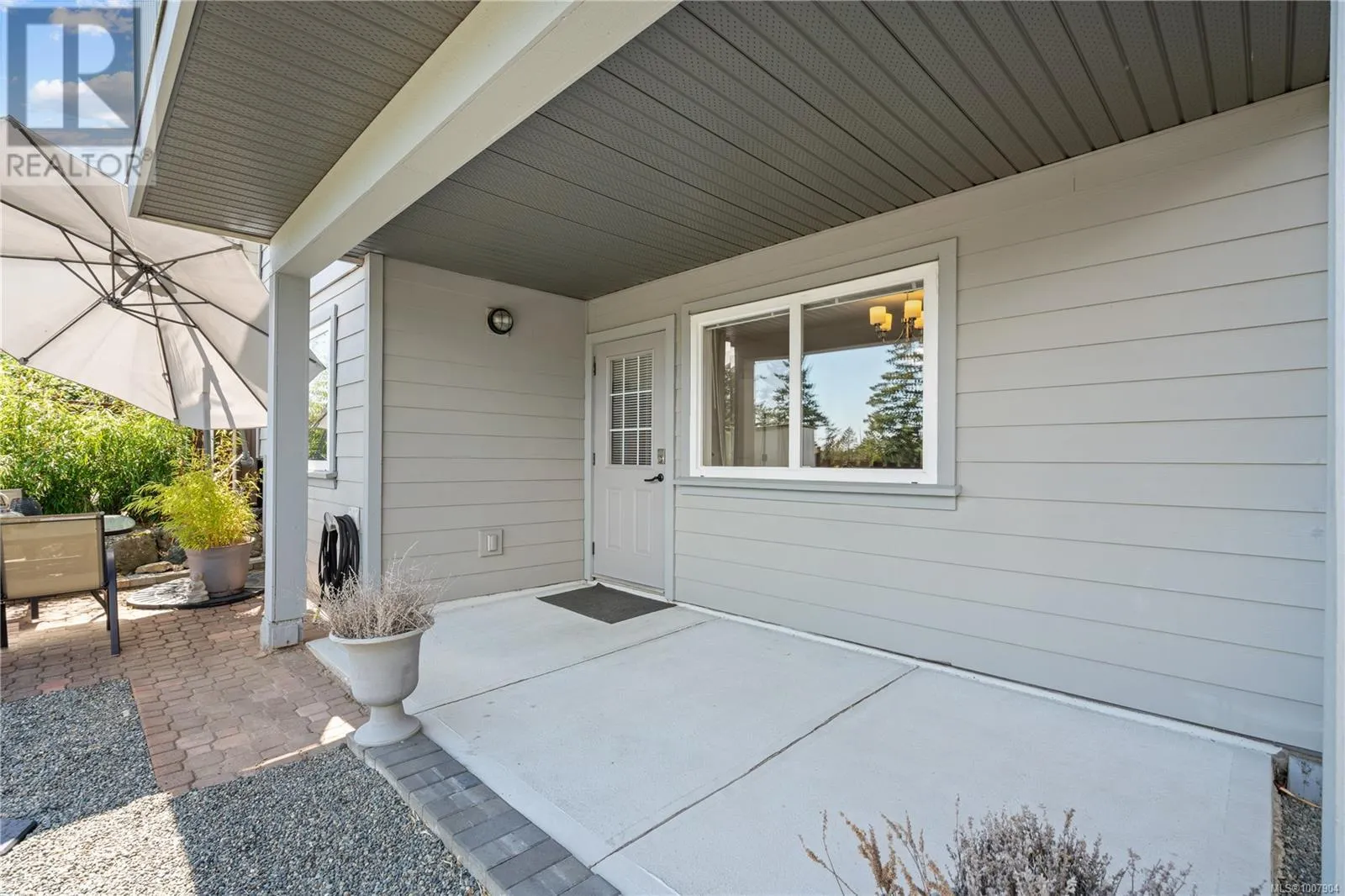 2105 Longspur Dr