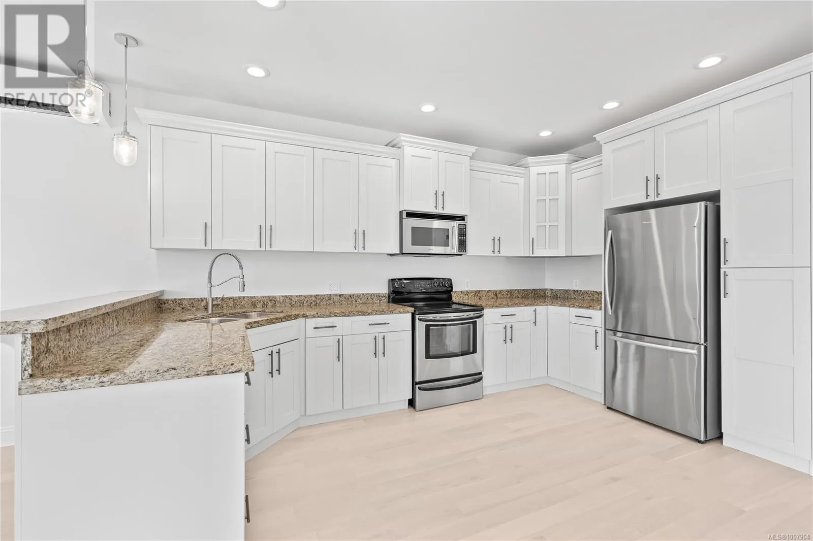 2105 Longspur Dr