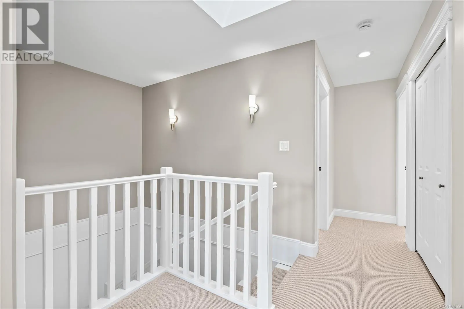 2105 Longspur Dr